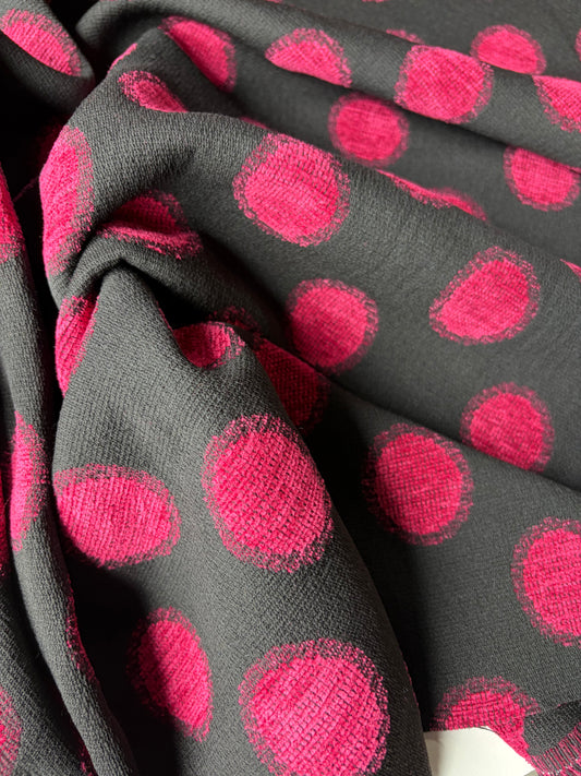 TOTO 039 heavy chenille jacquard fuchsia dots