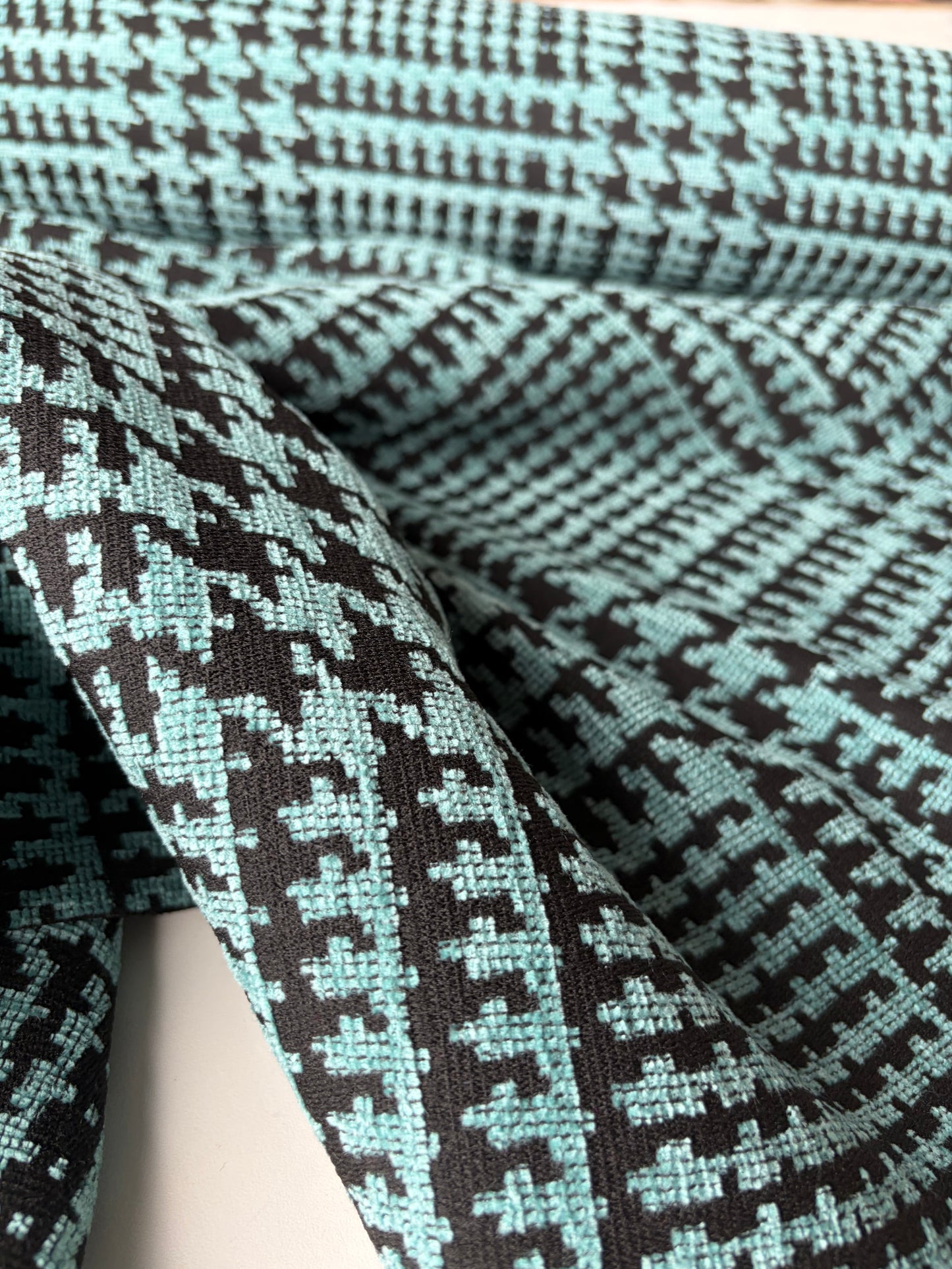 TOTO 043 heavy chenille jacquard teal Prince de Galles