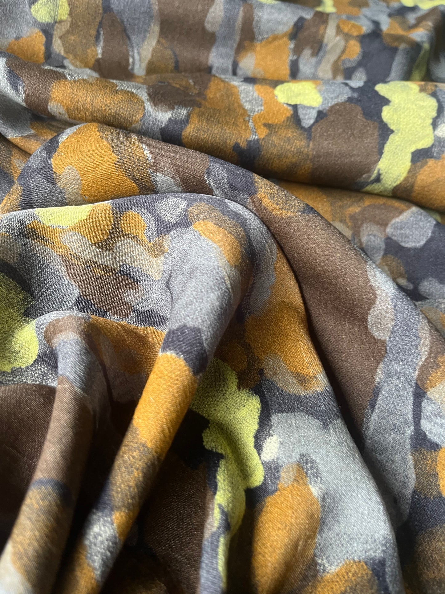 BACCHUS 021 heavy viscose dull satin army print