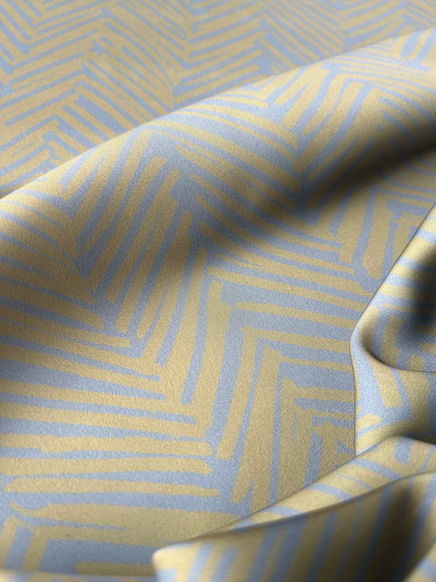 BACCHUS 022 silky satin watercolour herringbone