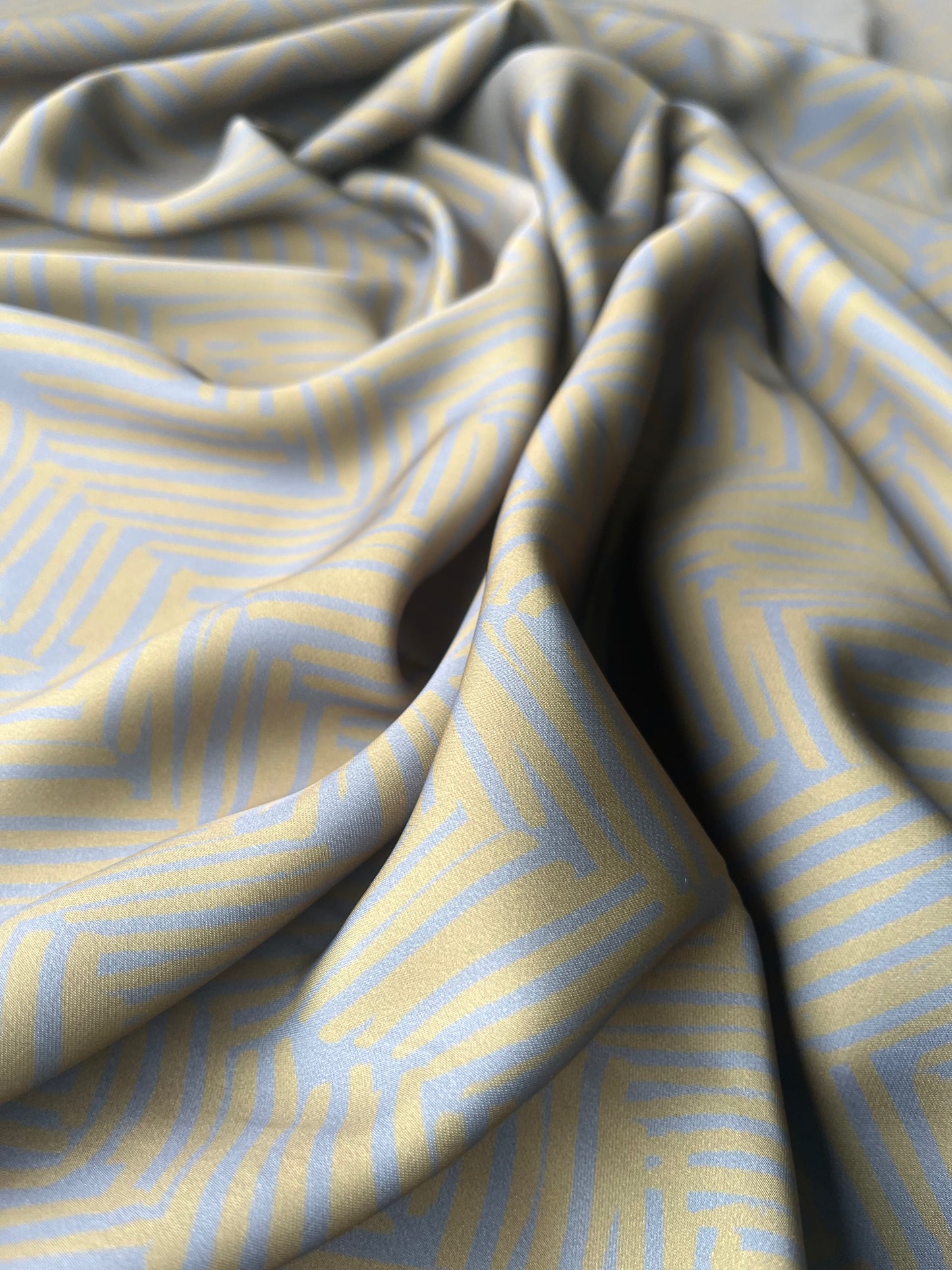 BACCHUS 022 silky satin watercolour herringbone