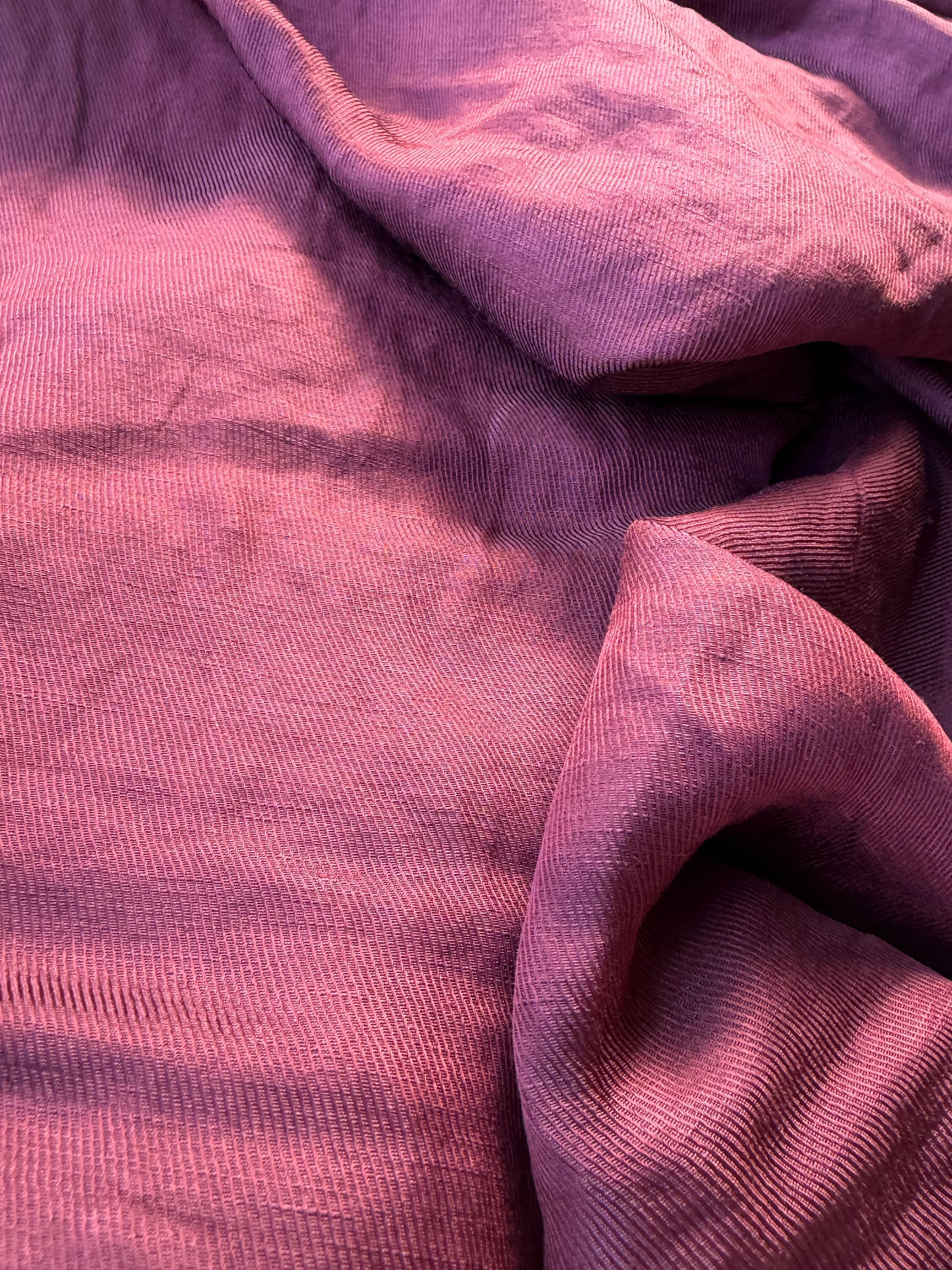 TOTO 048 linen/viscose twill burgundy