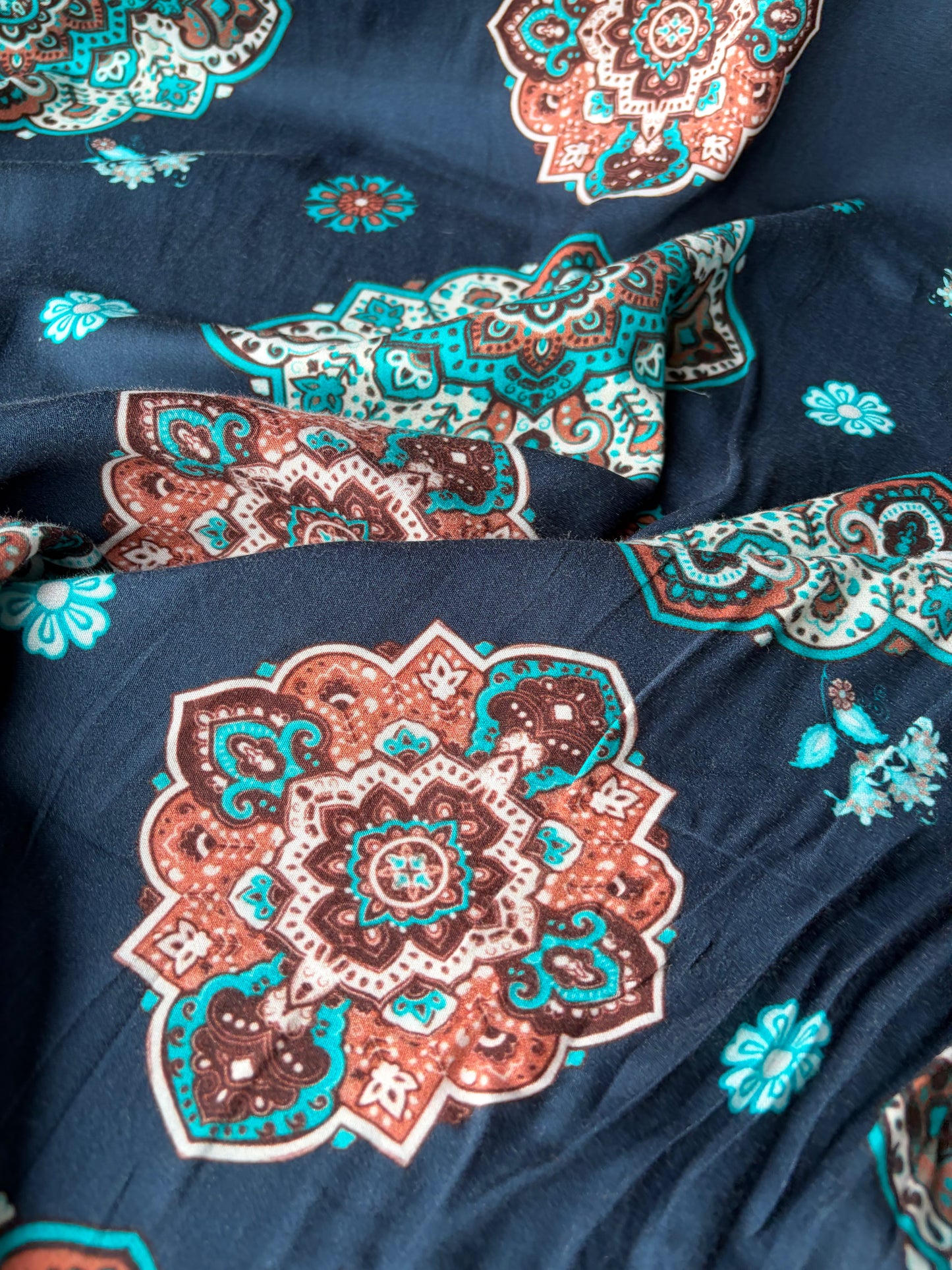 FELICE 013 viscose navy/turquoise/brown medaillion print