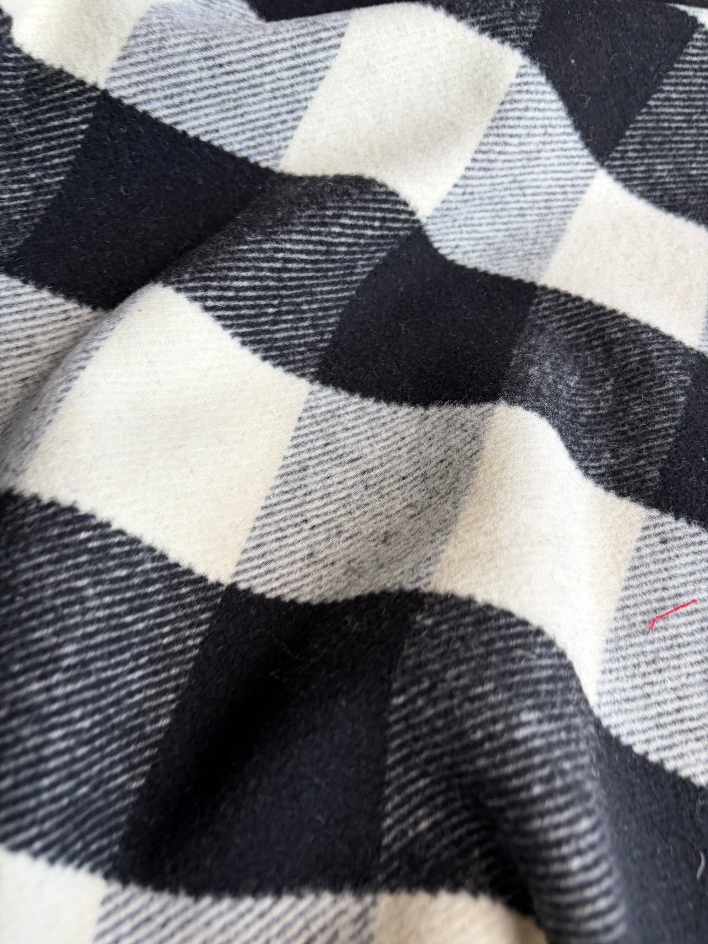 CELIA 031 heavy wool check black/white