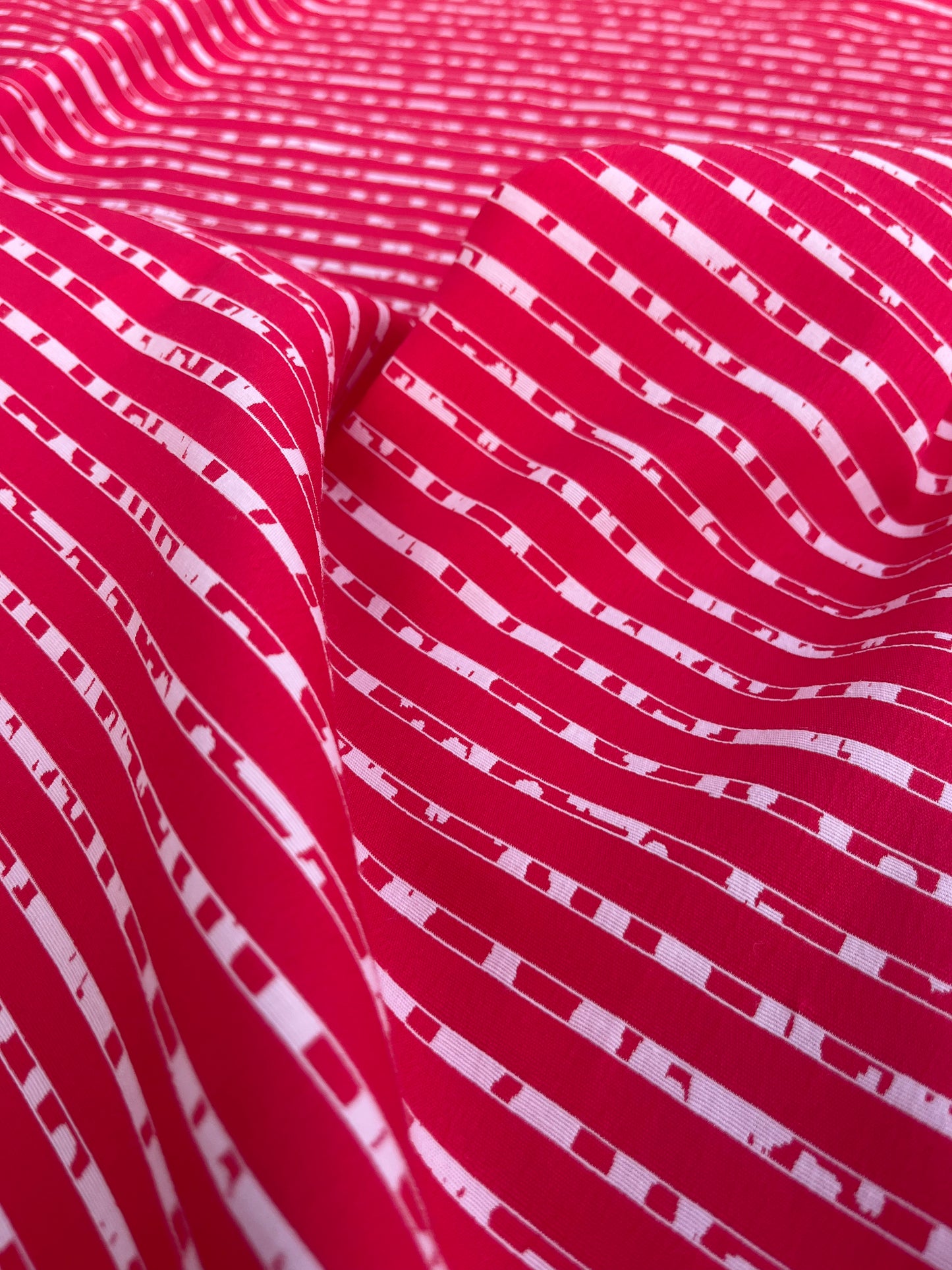 Blandine 032 cotton stretch jacquard red/white