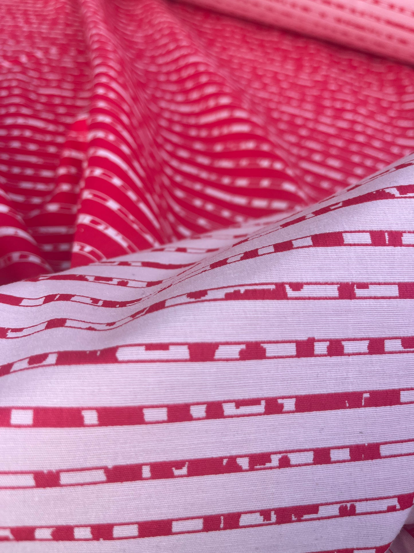 Blandine 032 cotton stretch jacquard red/white