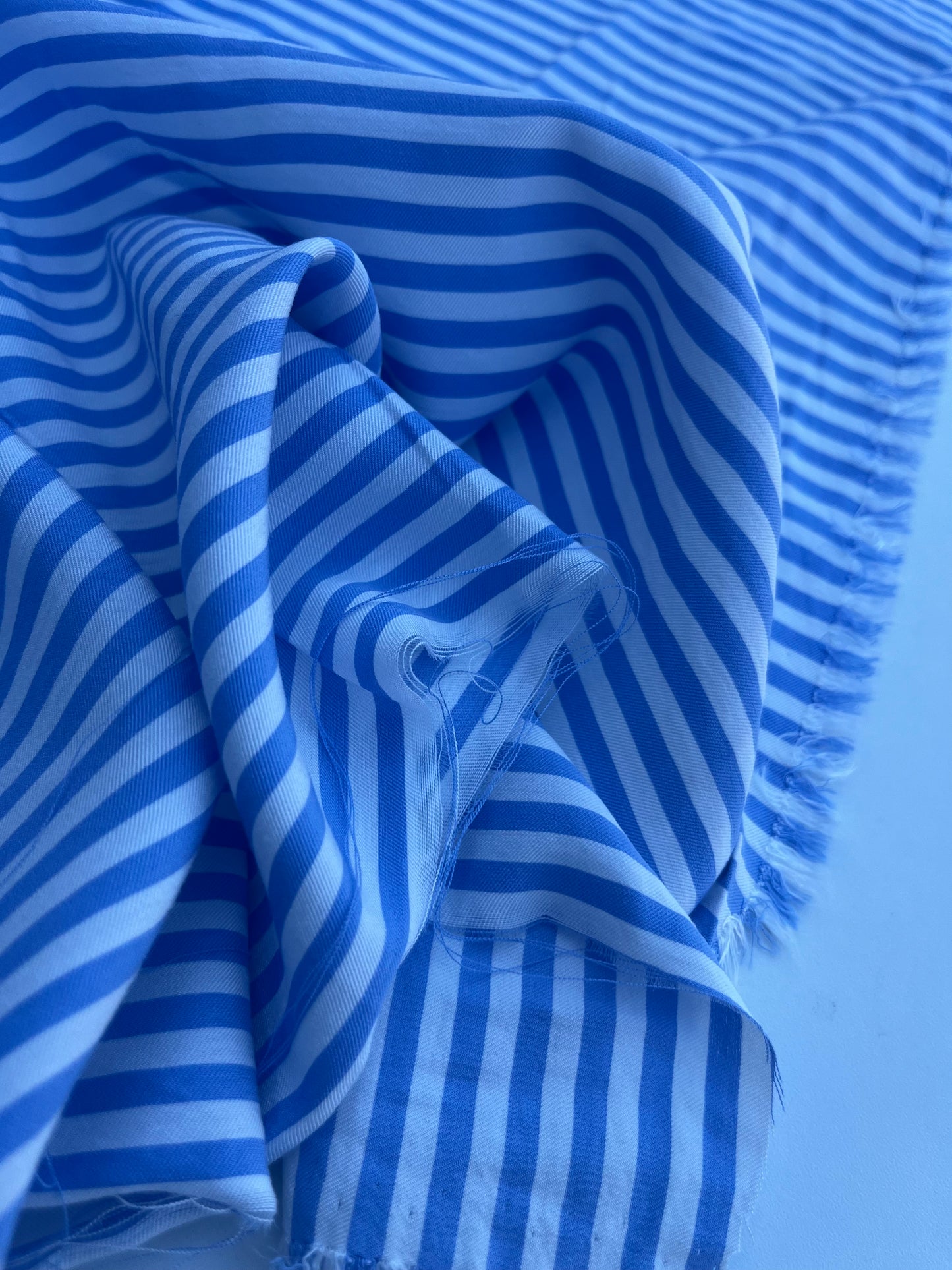 NENA 032 colourwoven cotton stripe classical shirting blue