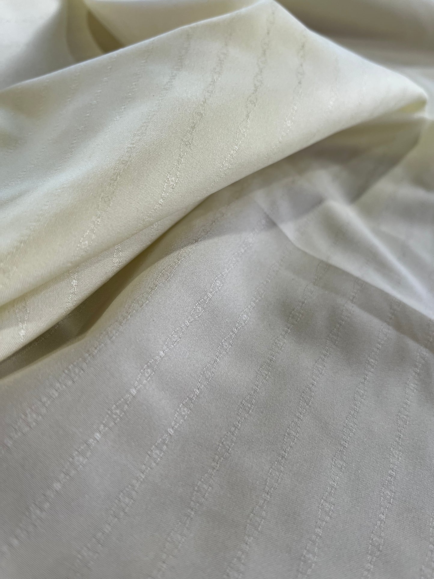 E02 Fantasy blouse fabric ivory