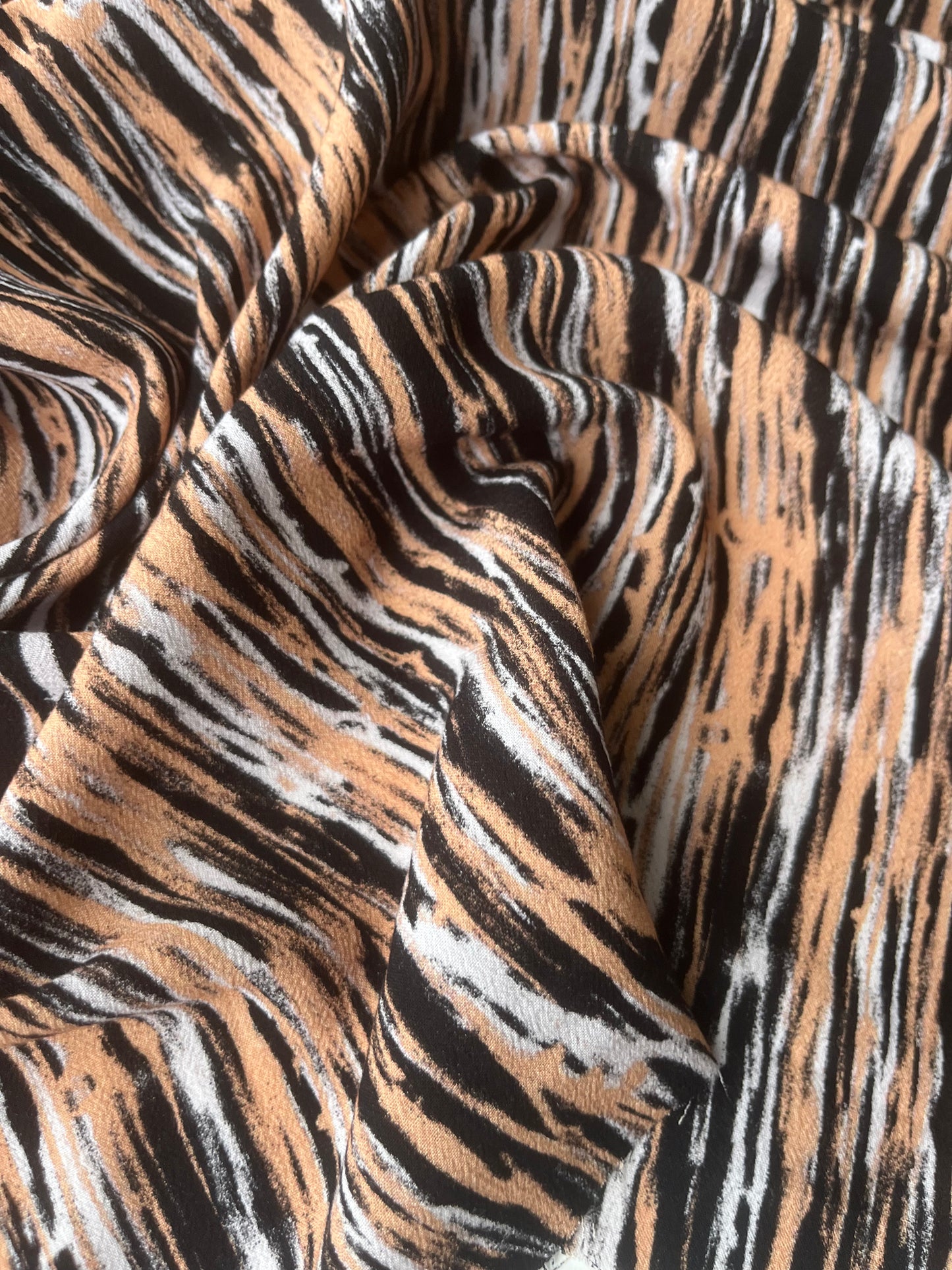 MAYA 010 viscose crêpe marocaine multi grain lines