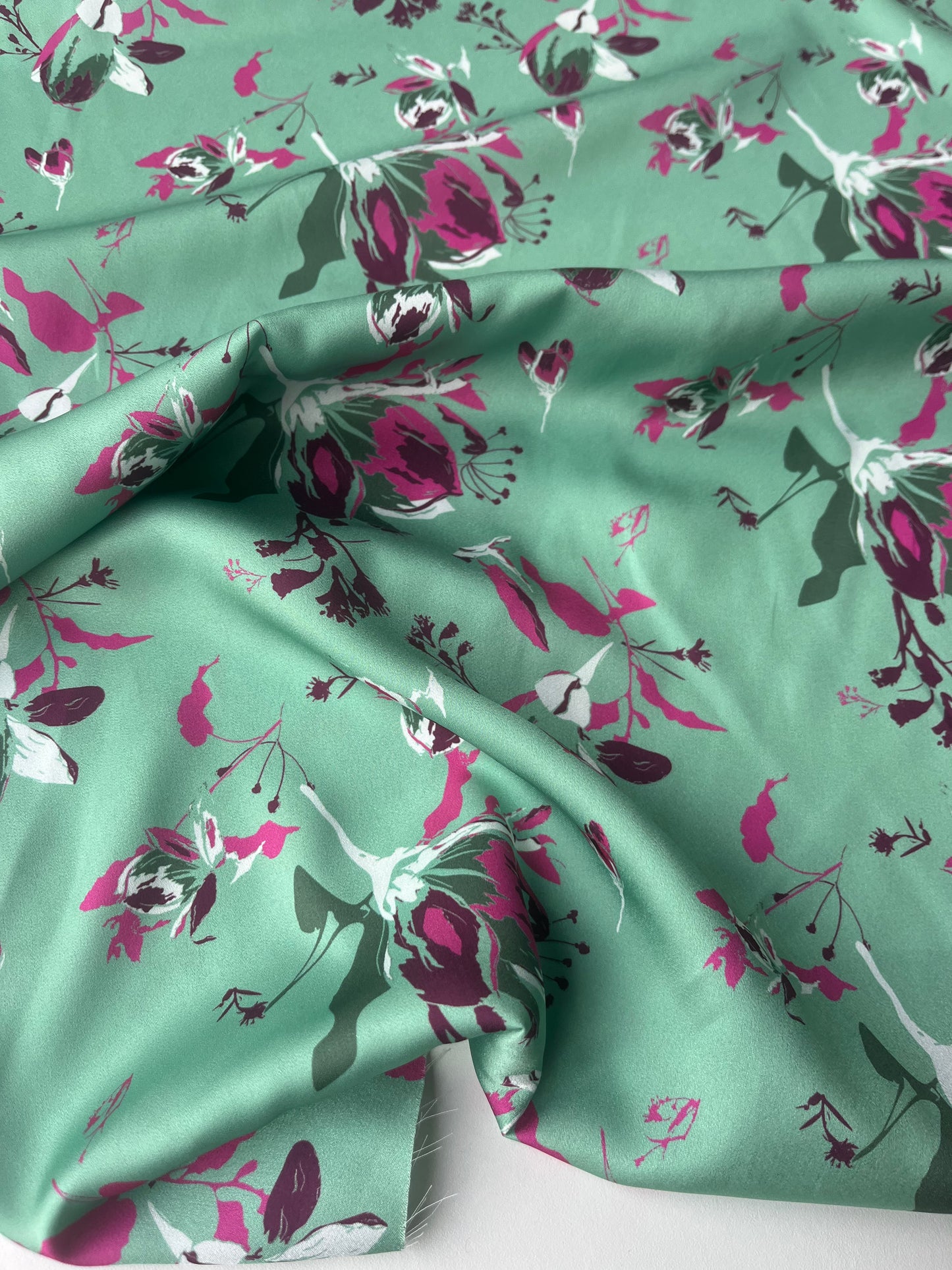 MAYA 020 silky satinbastract flowers digital
