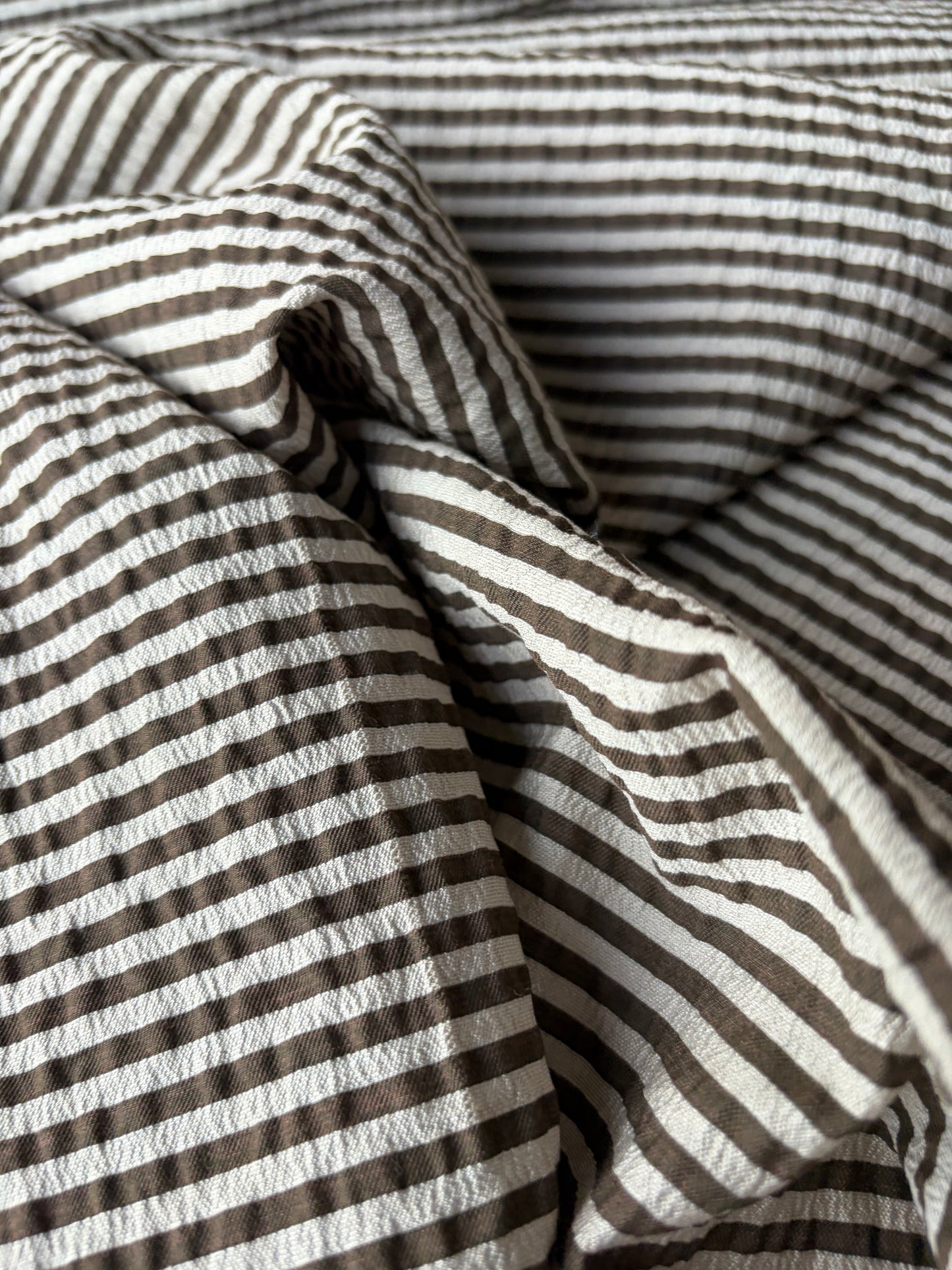 JEAN 006 viscose seersucker stripes brown/ecru