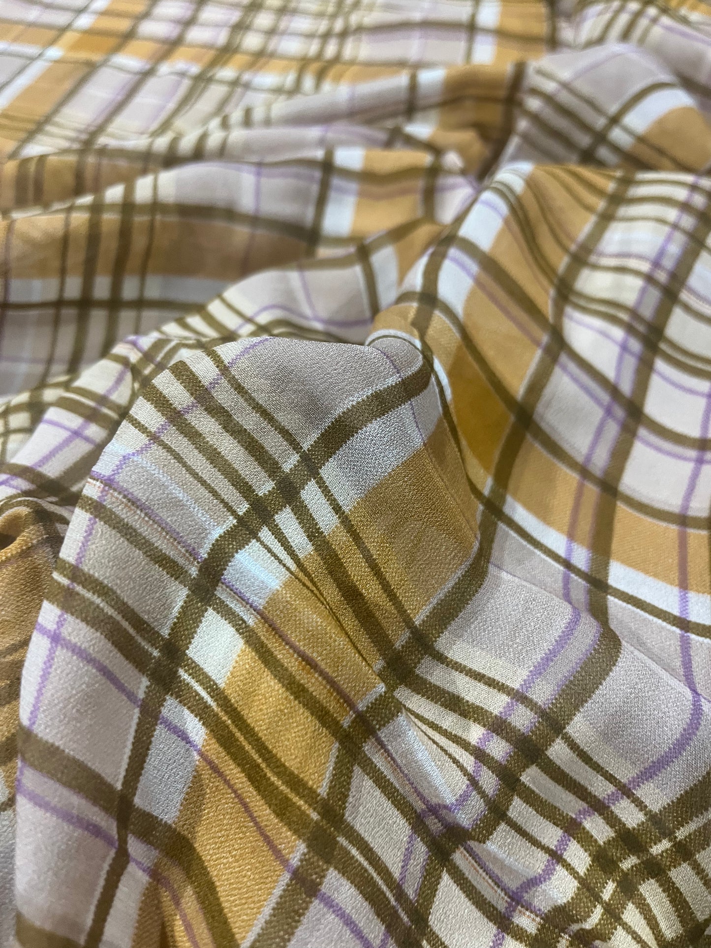 B02 CLUB 260 viscose crêpe checks