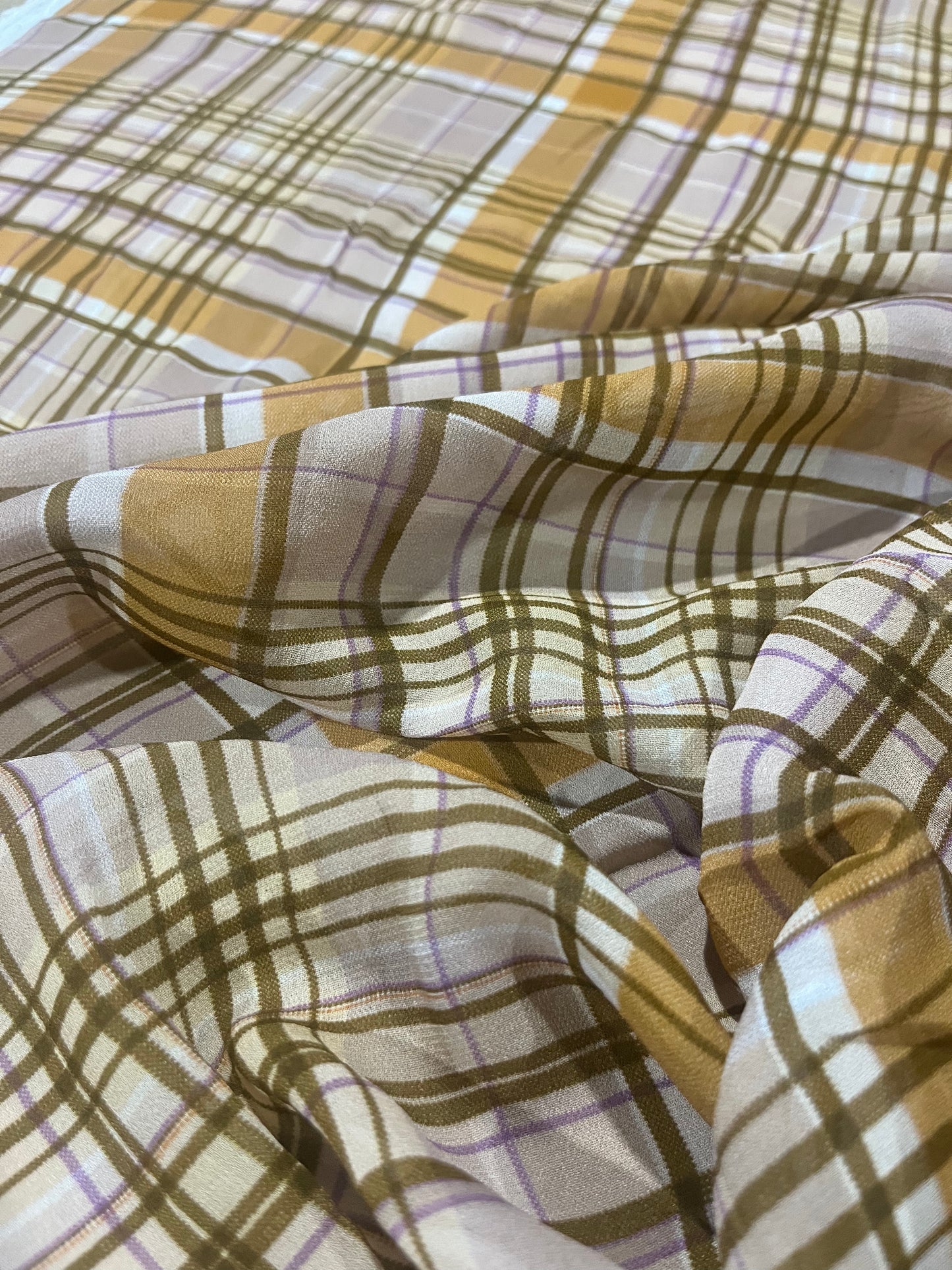 B02 CLUB 260 viscose crêpe checks