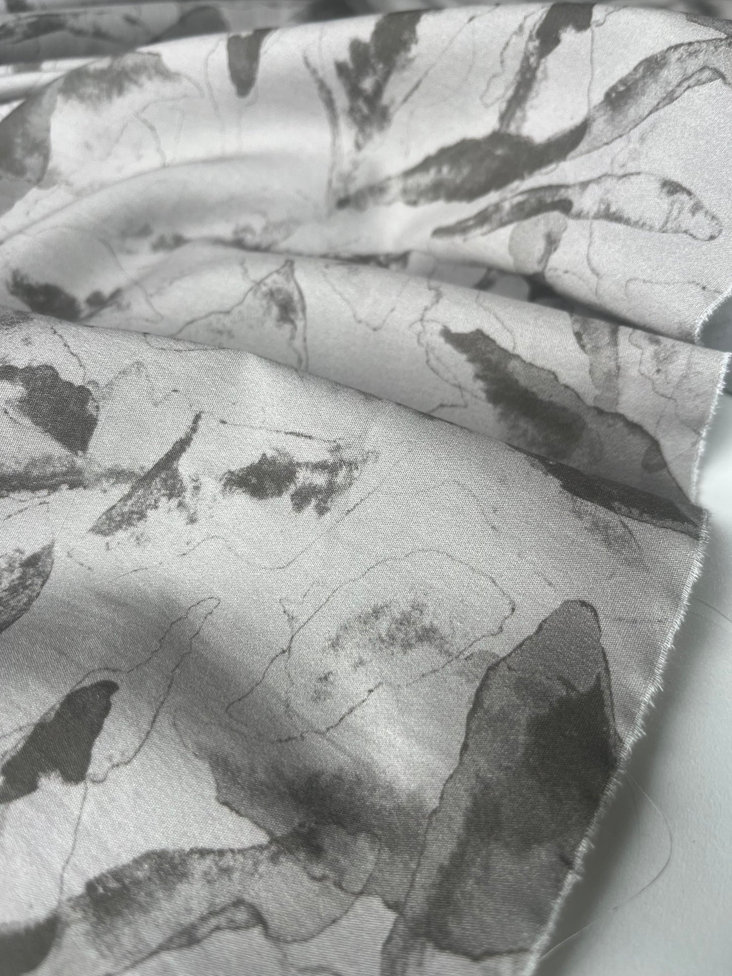 POLO 033 silky poplin abstract water colours