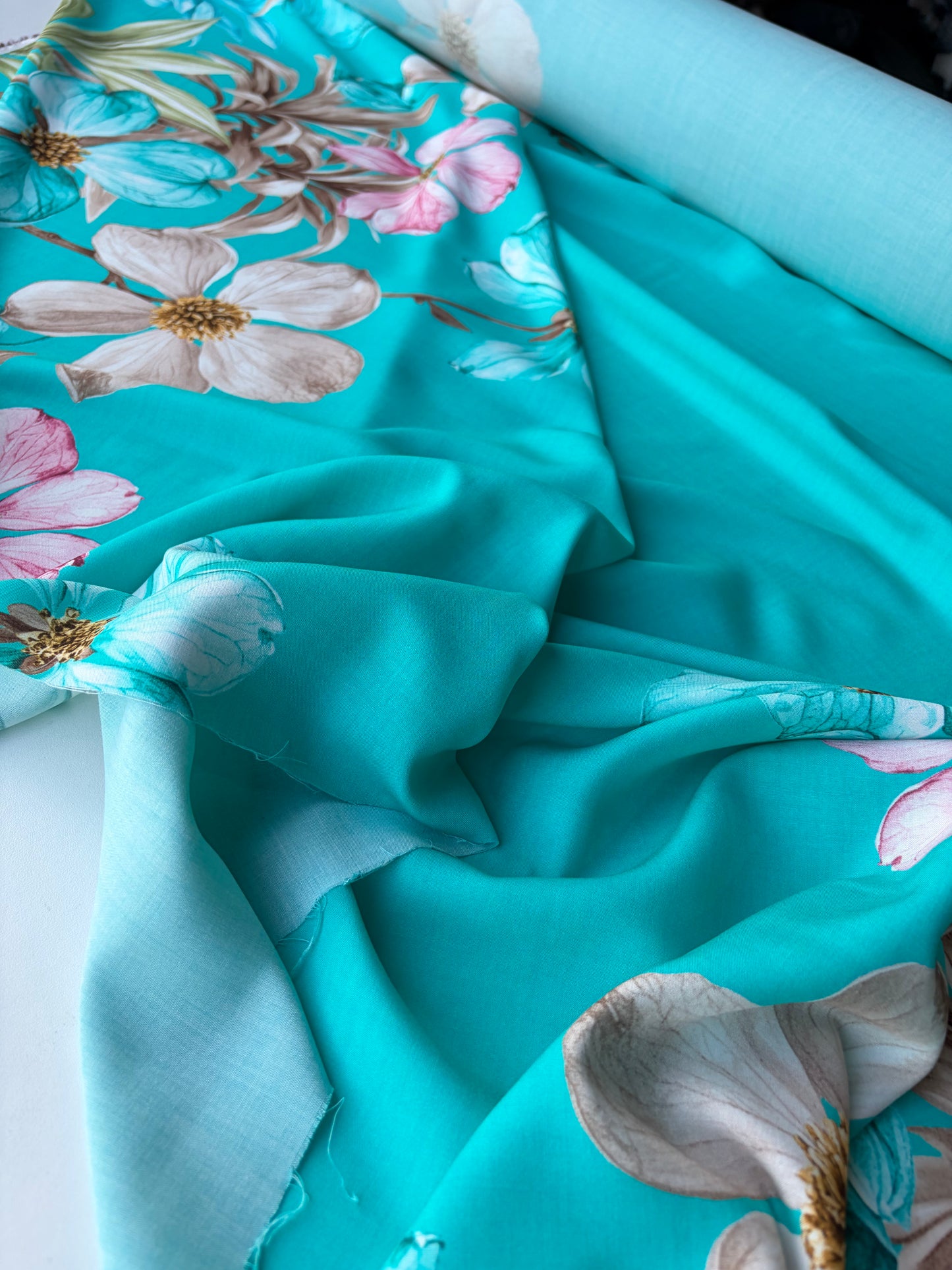 HOMER 002 viscose print double border aqua flowers