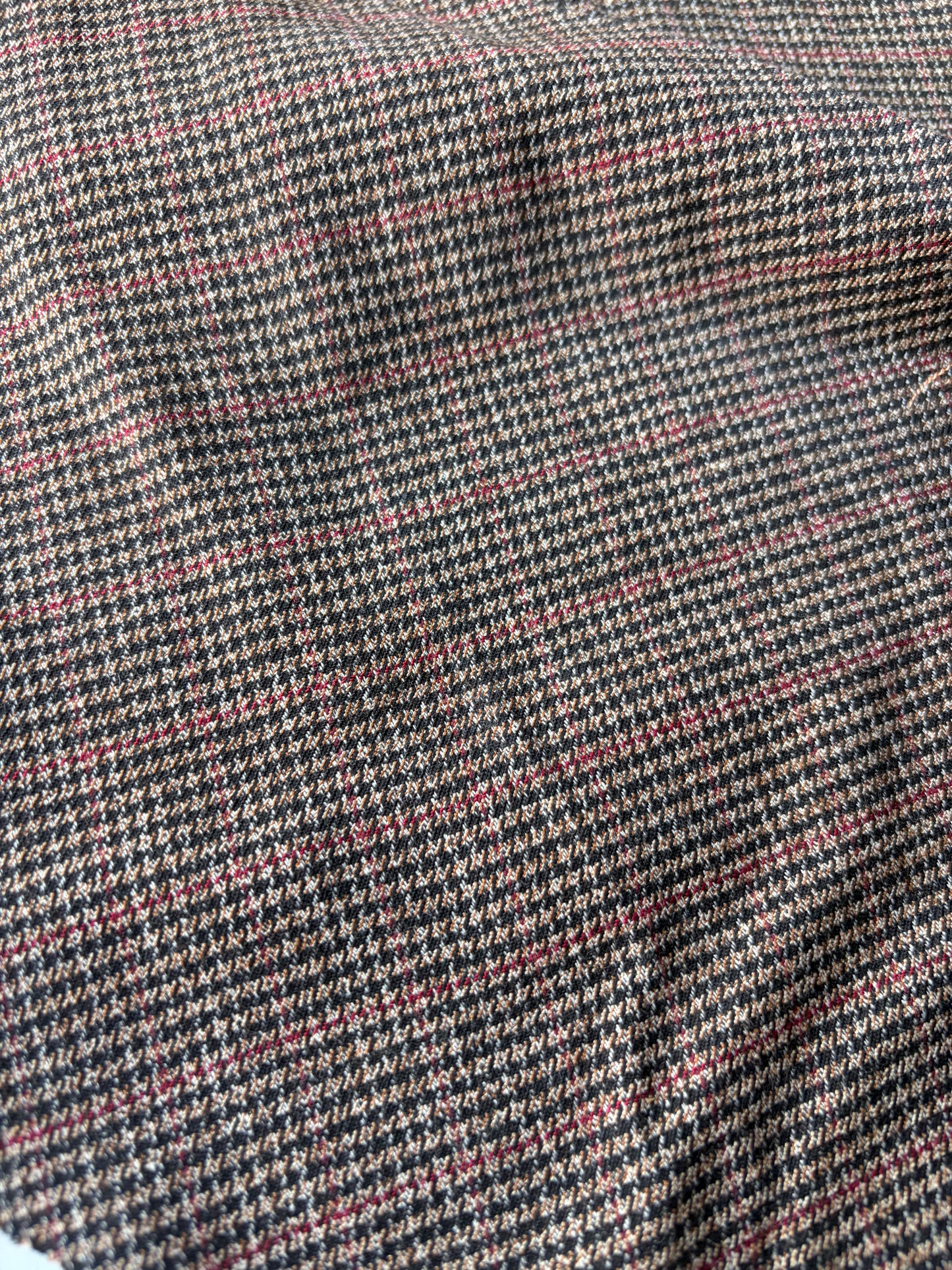 ISE 012 brown classical stretch check