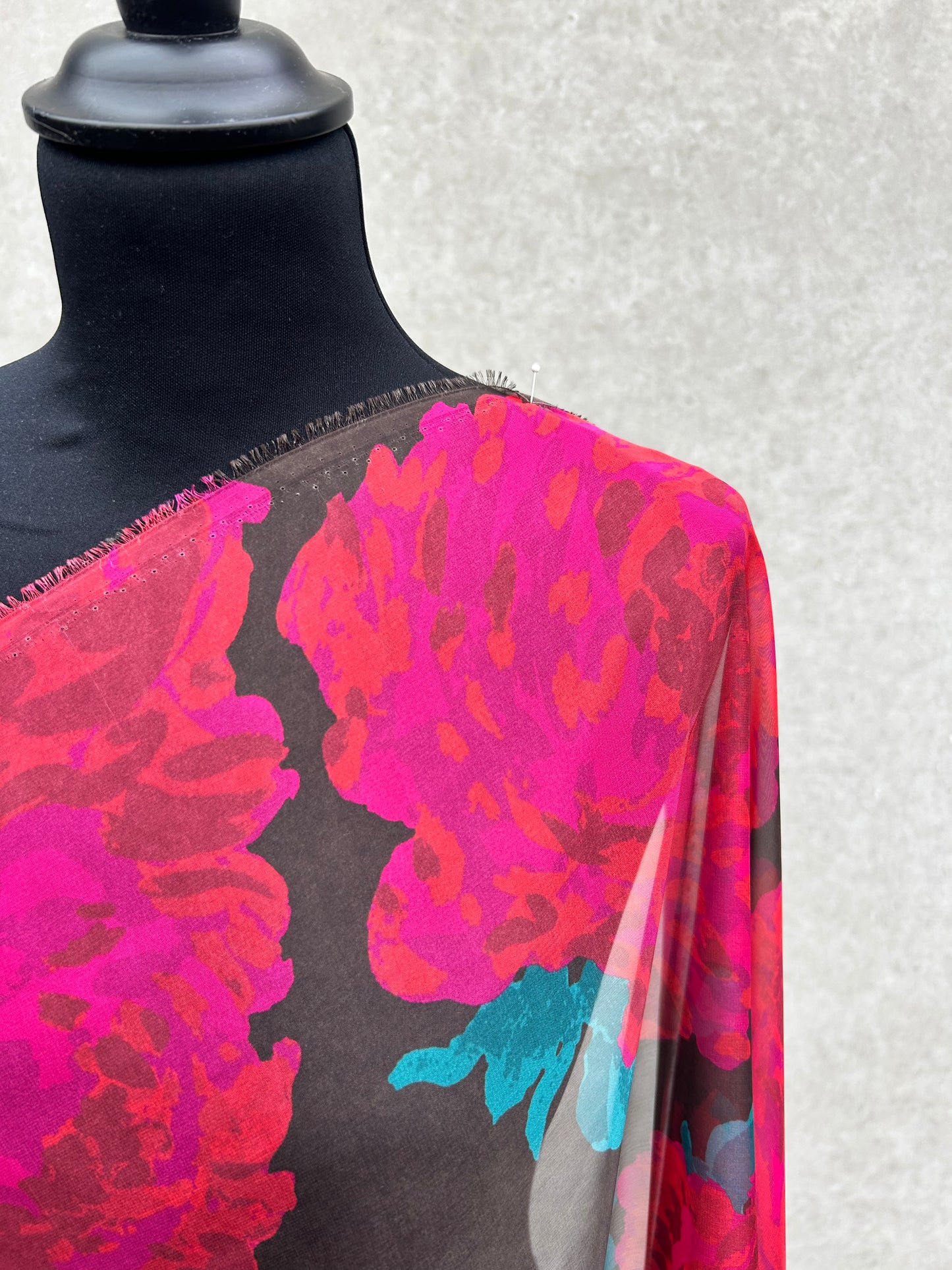 STELLA 007 chiffon bold flower print