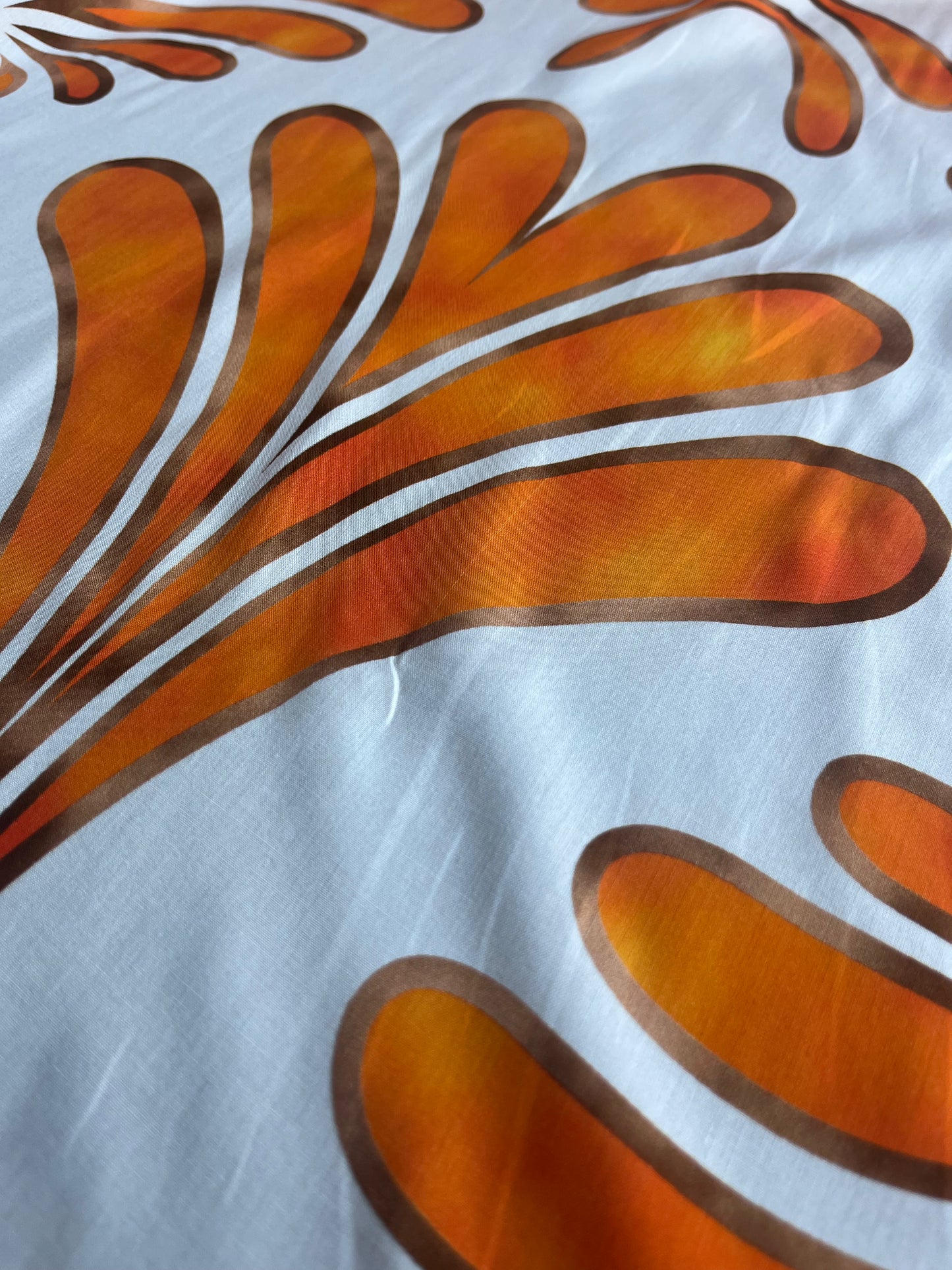 SPLASH 007 viscose with orange splash print