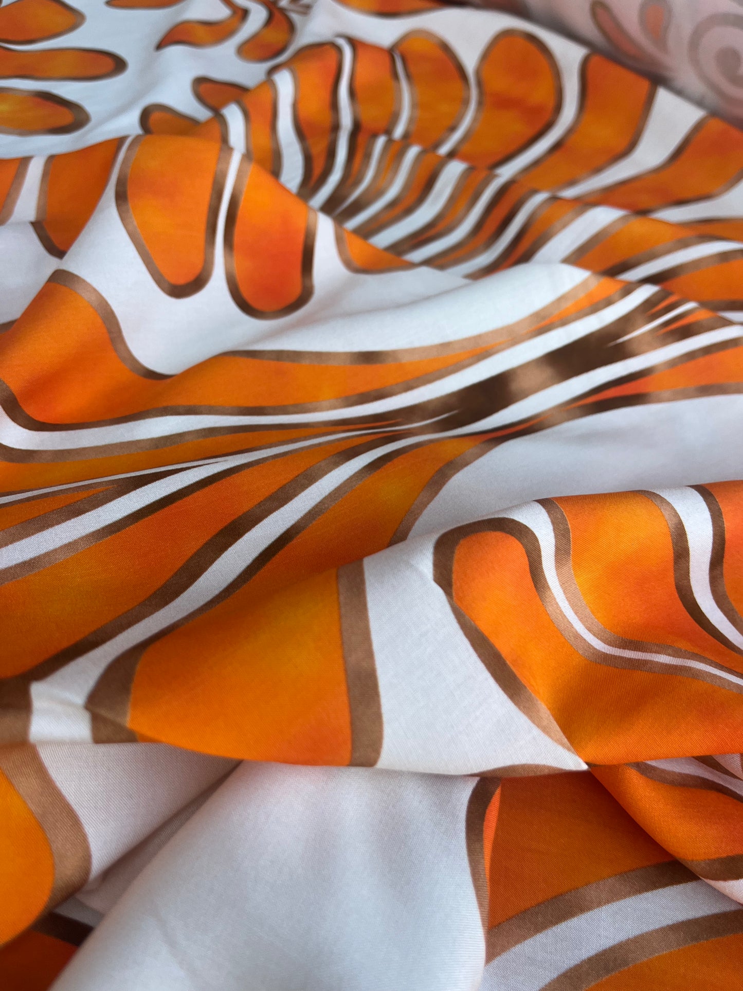 SPLASH 007 viscose with orange splash print