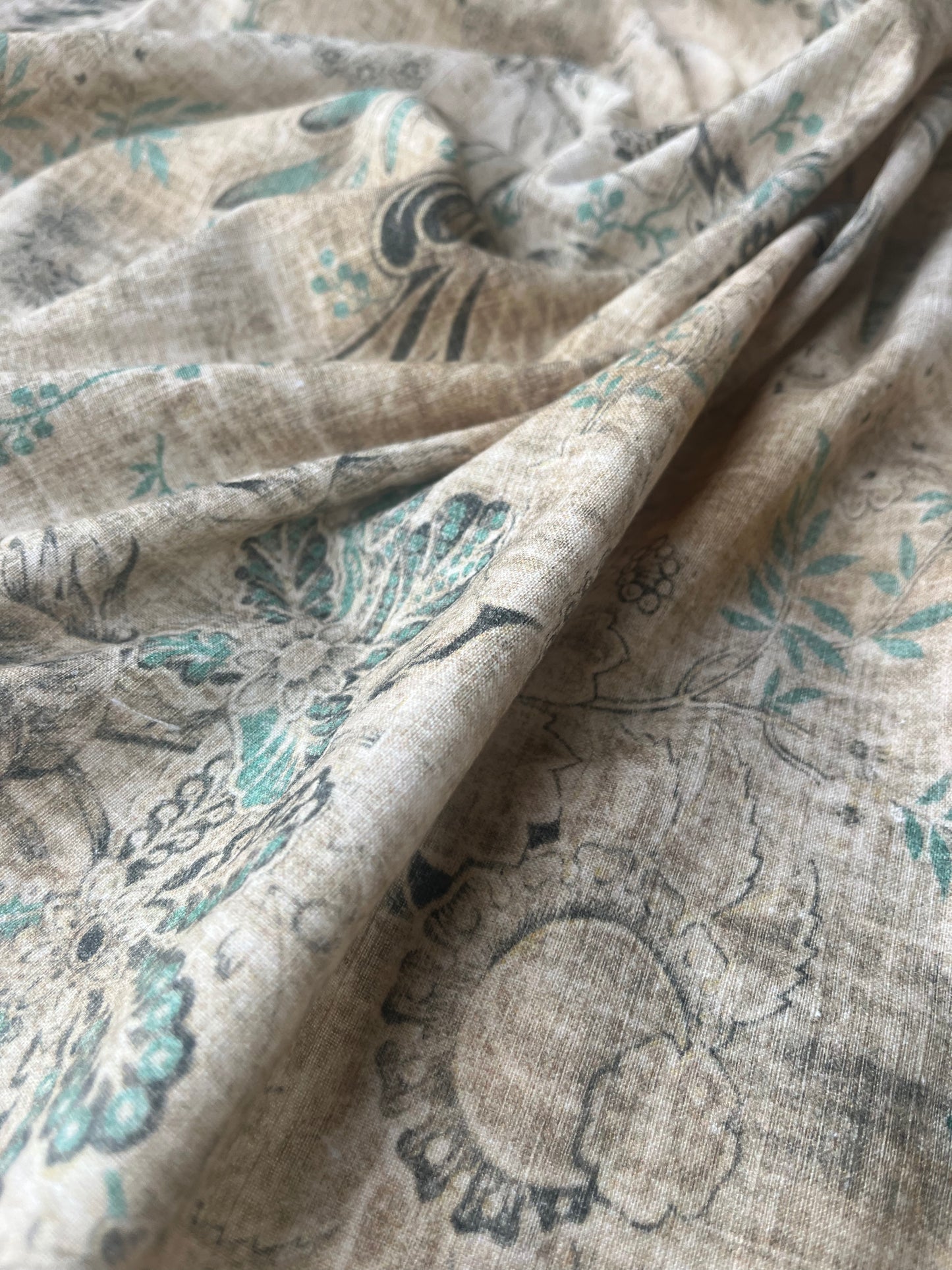 VIVIENNE 002 cotton linen vintage print