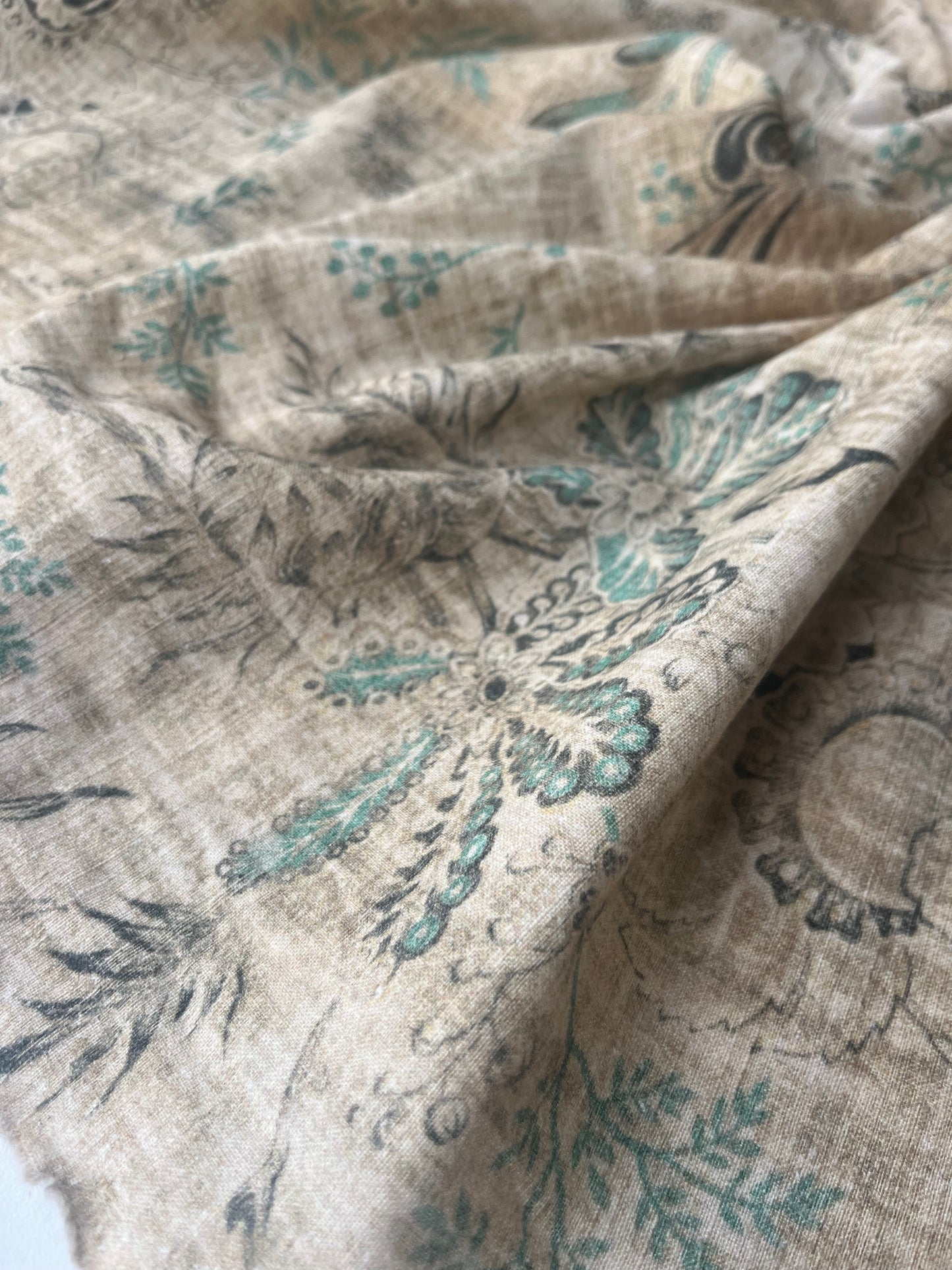 VIVIENNE 002 cotton linen vintage print