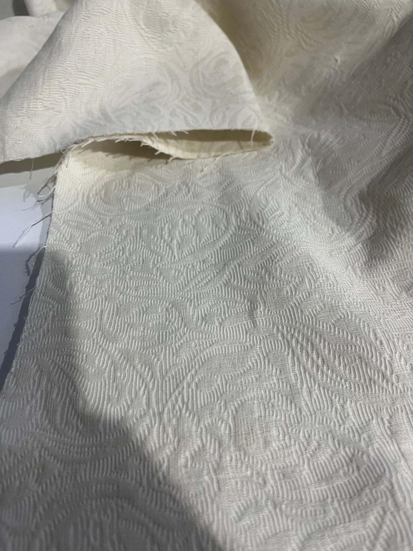 GASPARD 007 cotton stretch sand ornamental jacquard