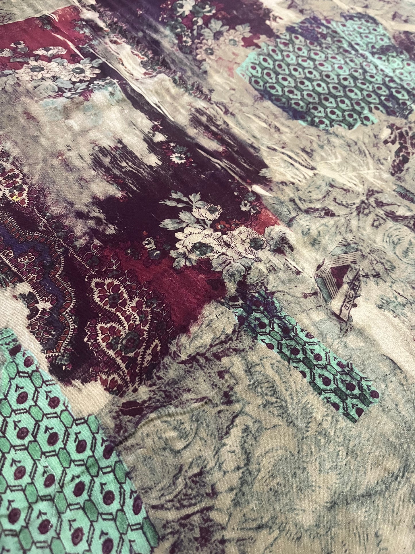 GASPARD 011 twill viscose patchwork print