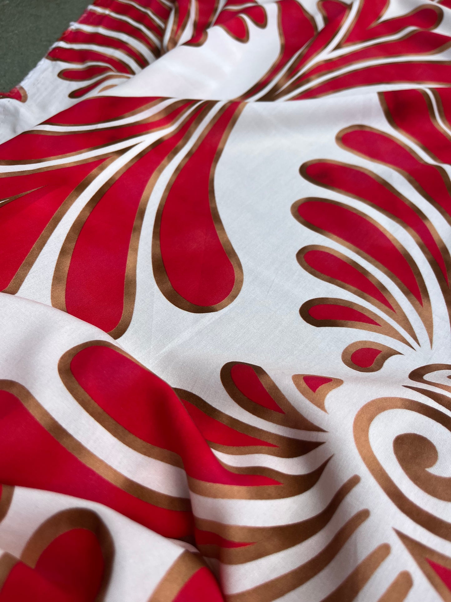 POPOL 028 viscose with red splash print
