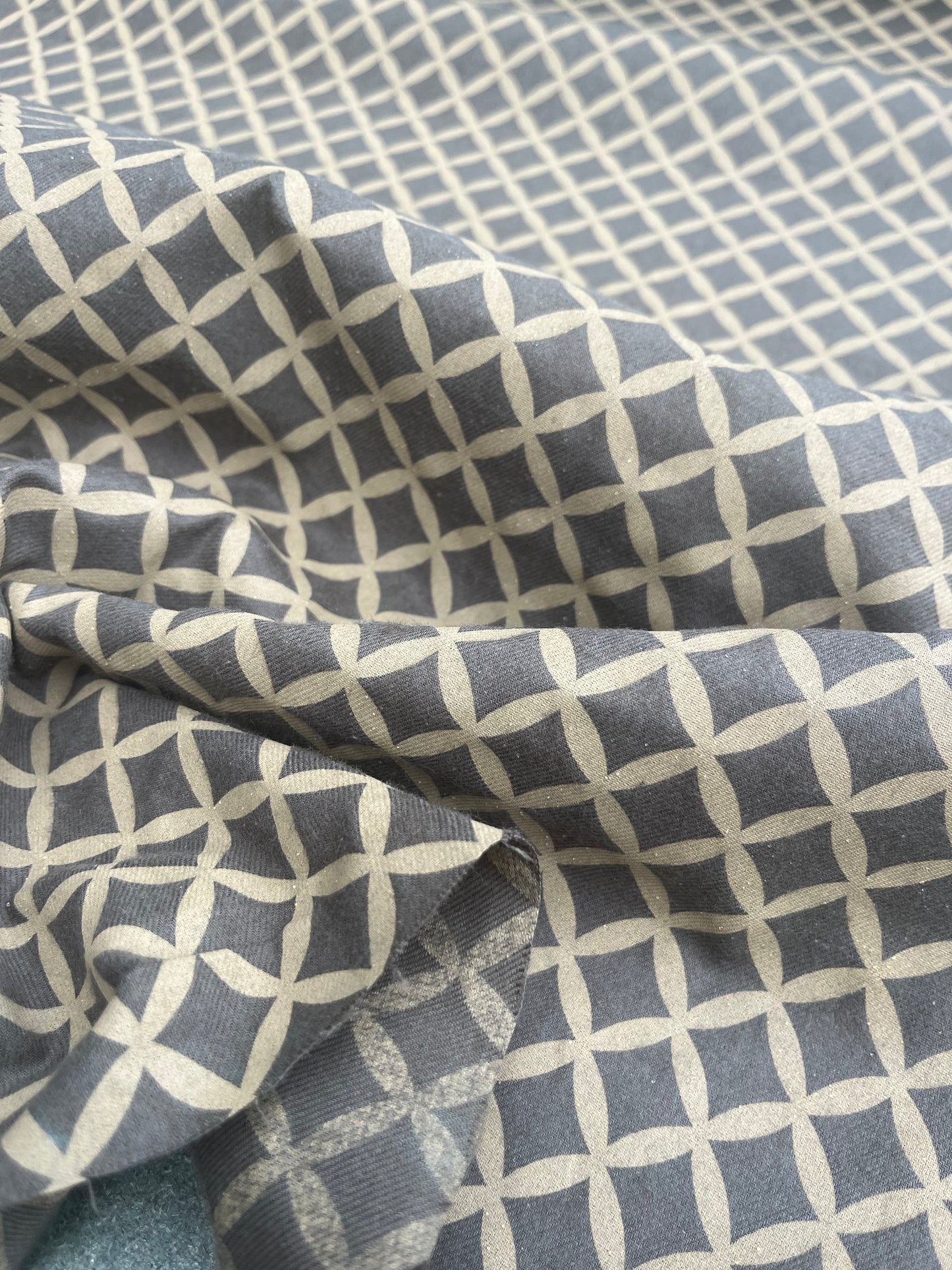 BILLY 002 cotton twill with khaky print