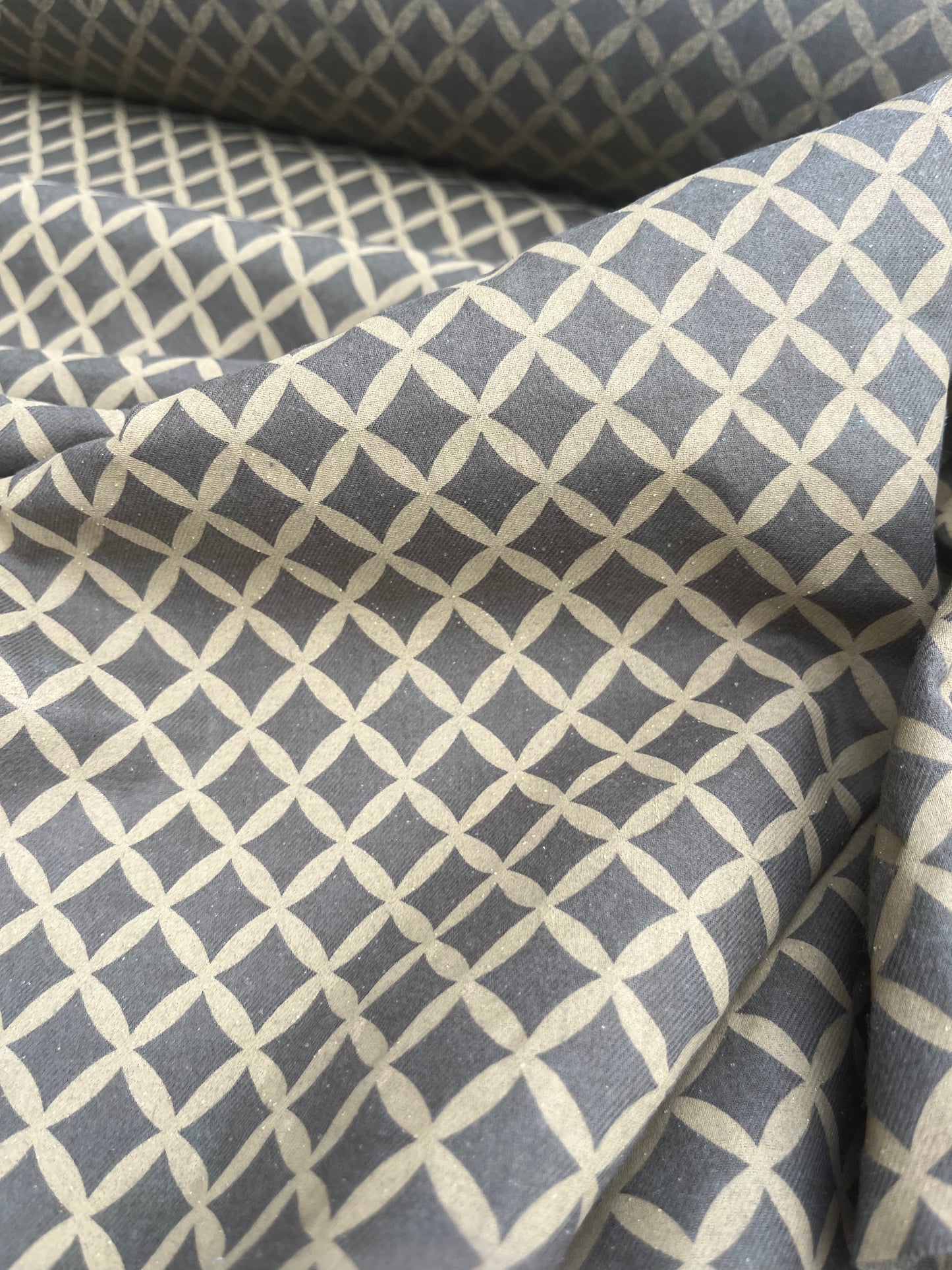 BILLY 002 cotton twill with khaky print
