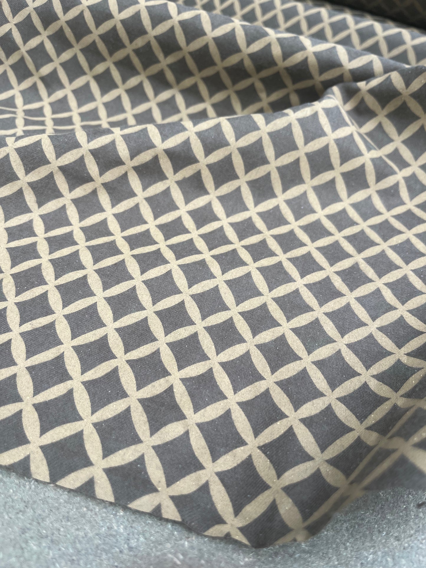 BILLY 002 cotton twill with khaky print