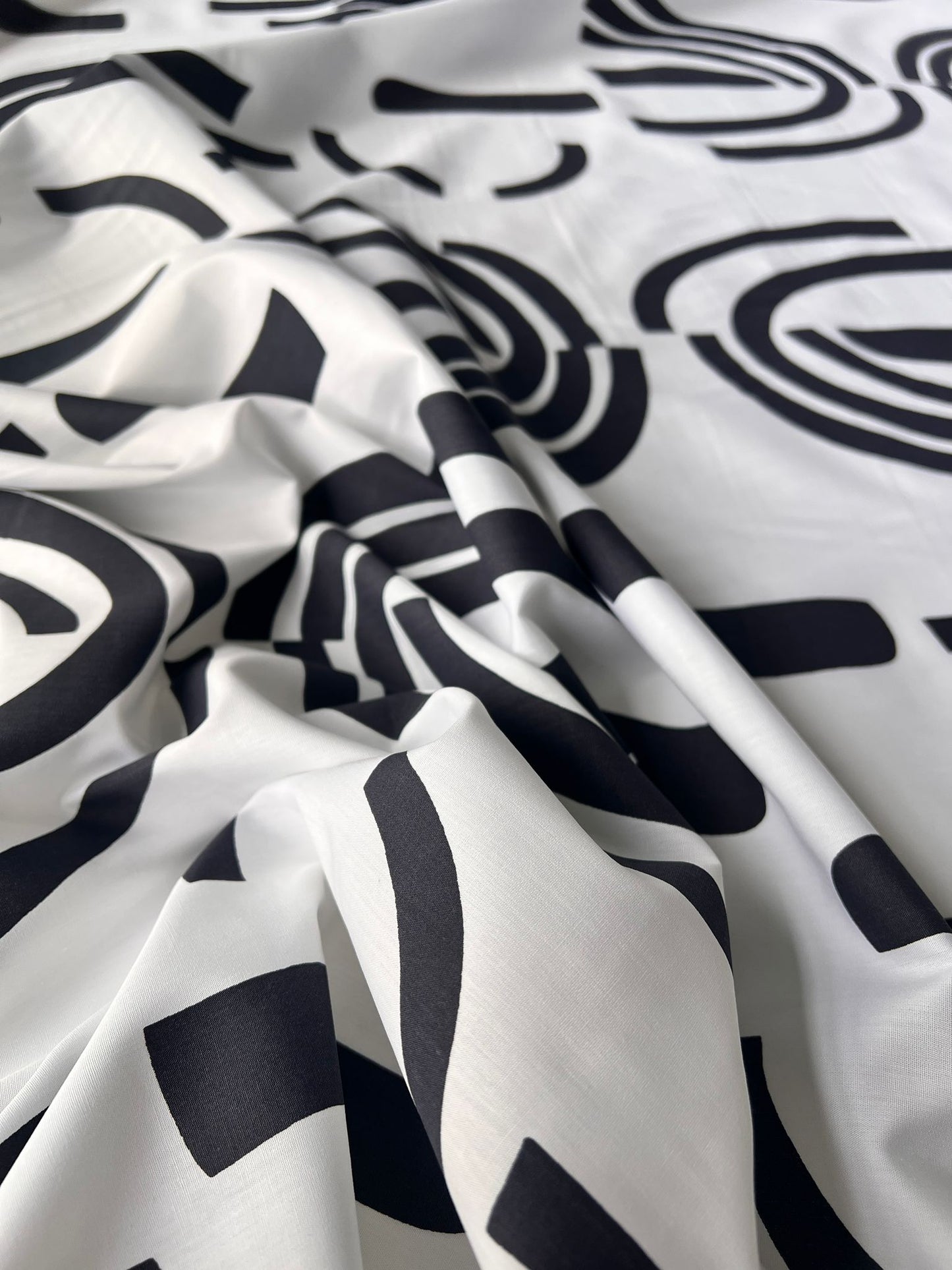 LULU 034 Cotton Poplin Monochrome Block Print