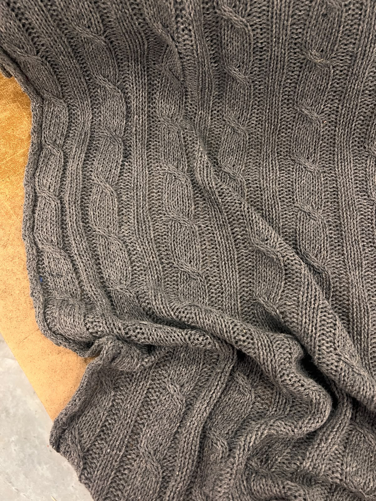DARIA 047 Grey knitted cable 100% wool