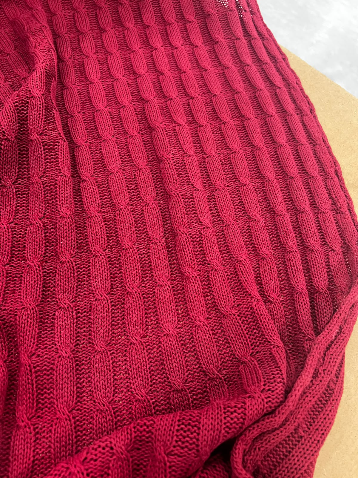 DARIA 050 wine red knitted cable 100% wool