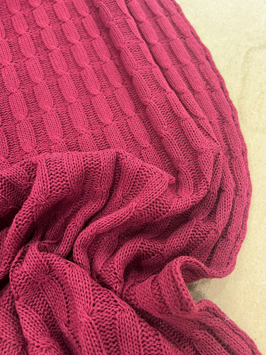 DARIA 050 wine red knitted cable 100% wool