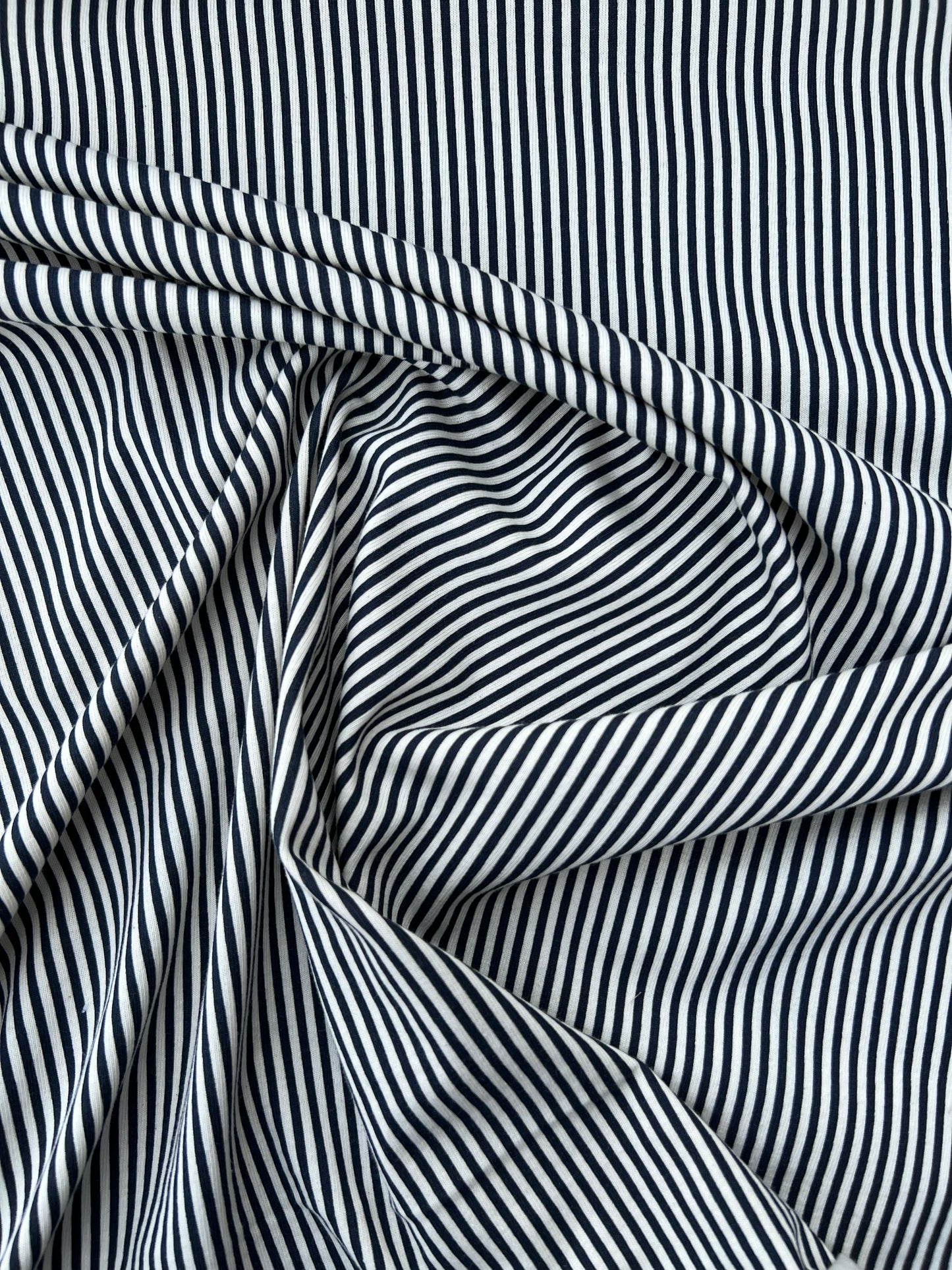 Fiona 004 jersey Cotton pinstripe navy white