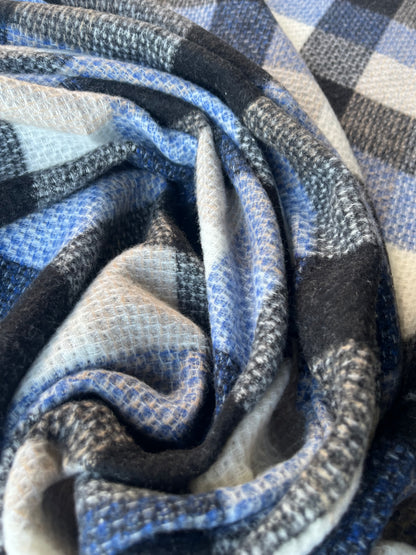 LISA 021 ecru/white/blue/black checkered heavy cotton