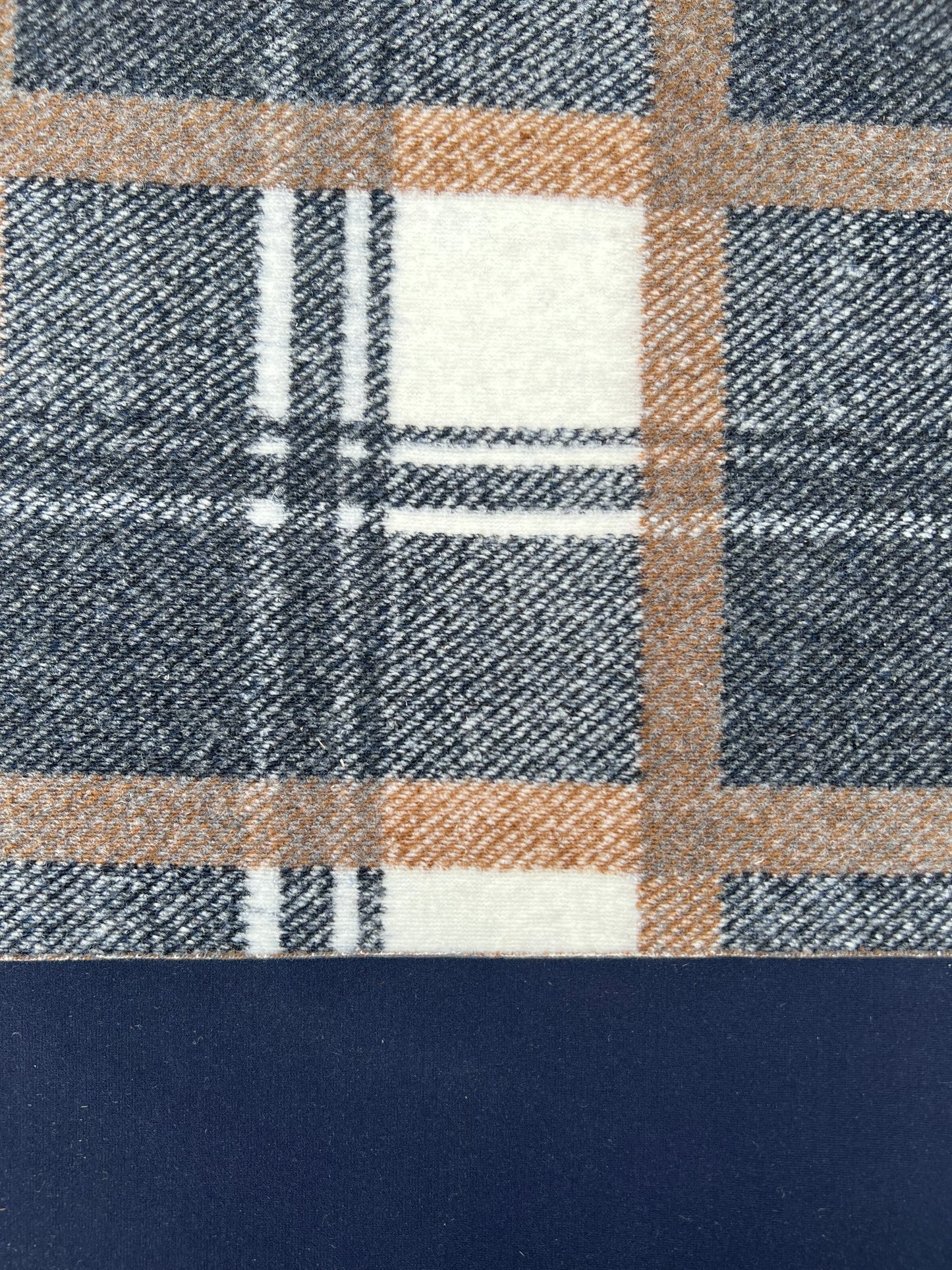 Gustave 022 wool grey/ecru/brown  check double face