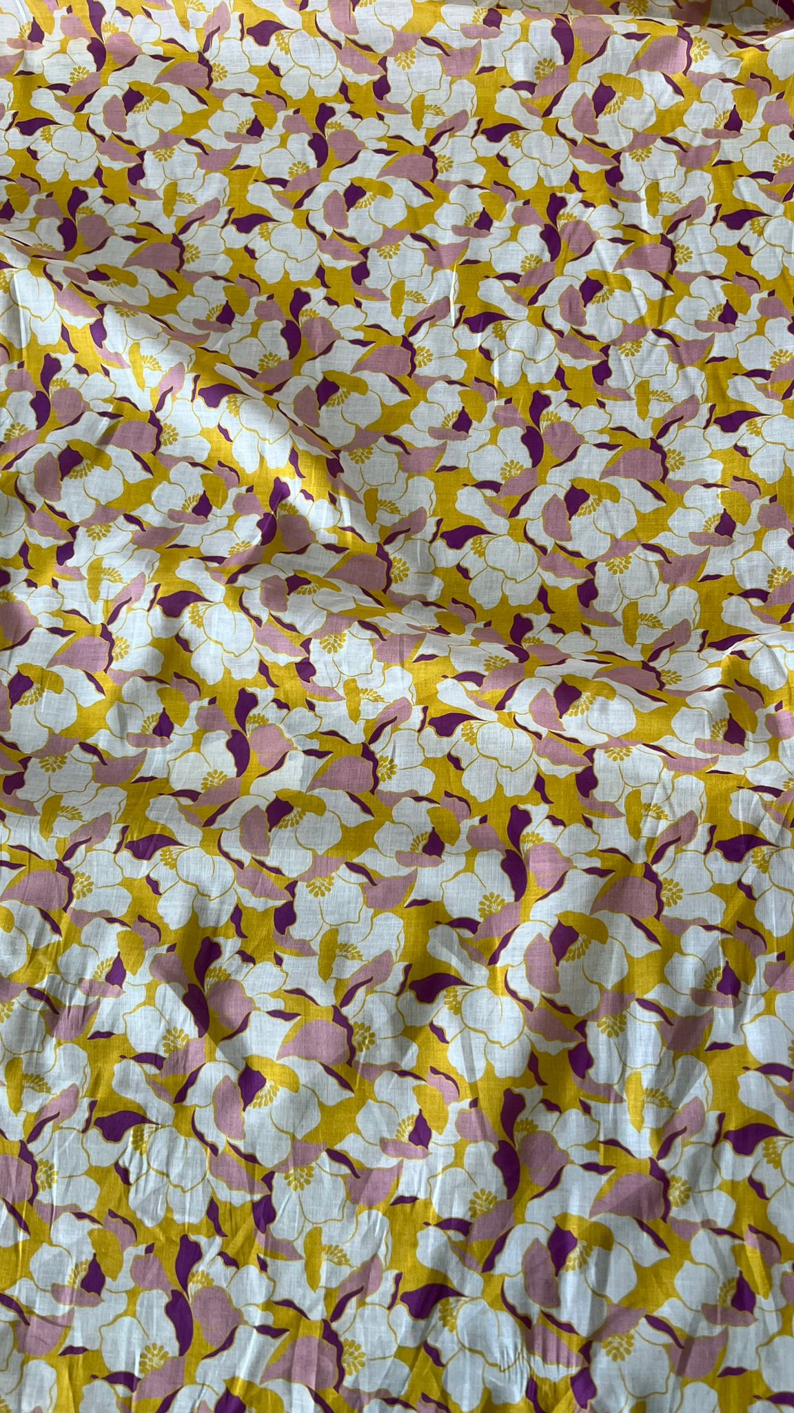 B01 LAGO 008 Cotton voile with yellow and pink flowers