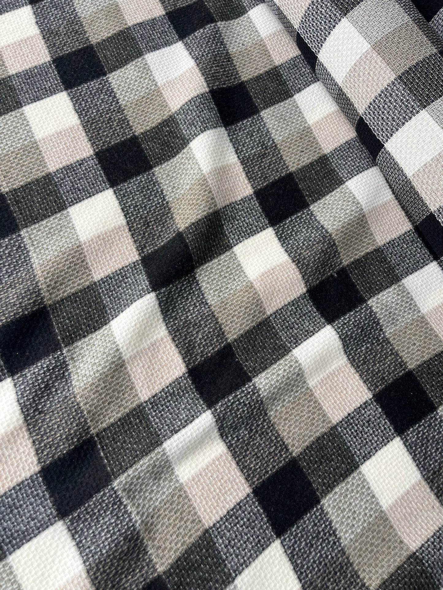 LISA 066 khaky/sand/black checkered heavy cotton