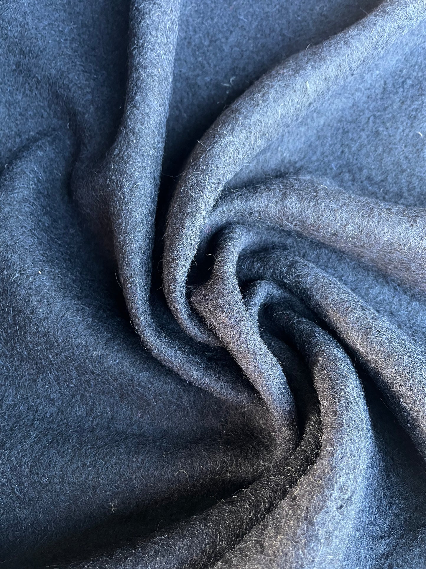 LISA 019 boiled wool dark navy