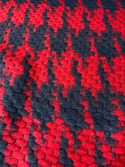 LISA 023 boiled wool bouclette blue/red huge pied de coq design