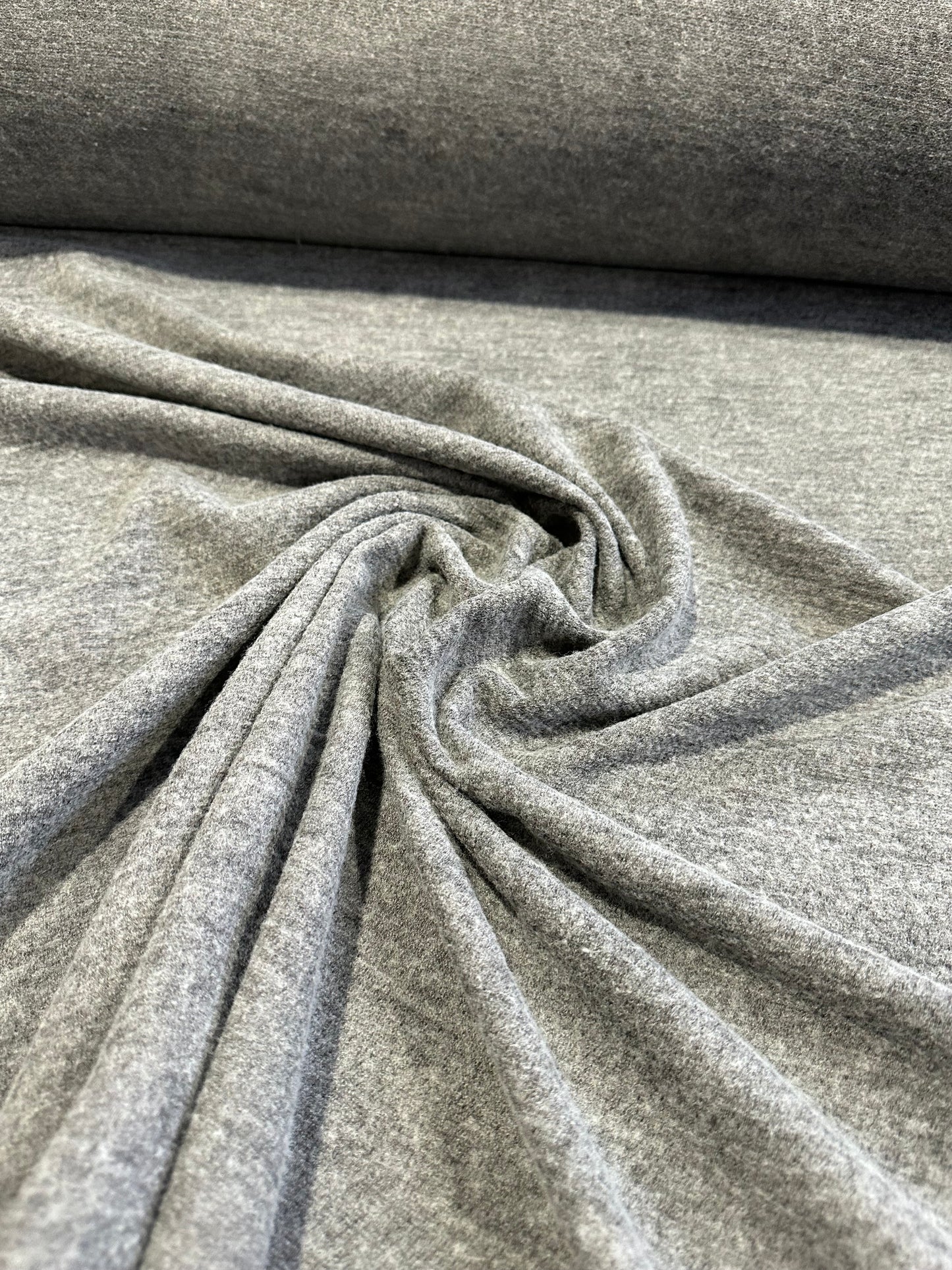 E01 brushed jersey molletoné grey