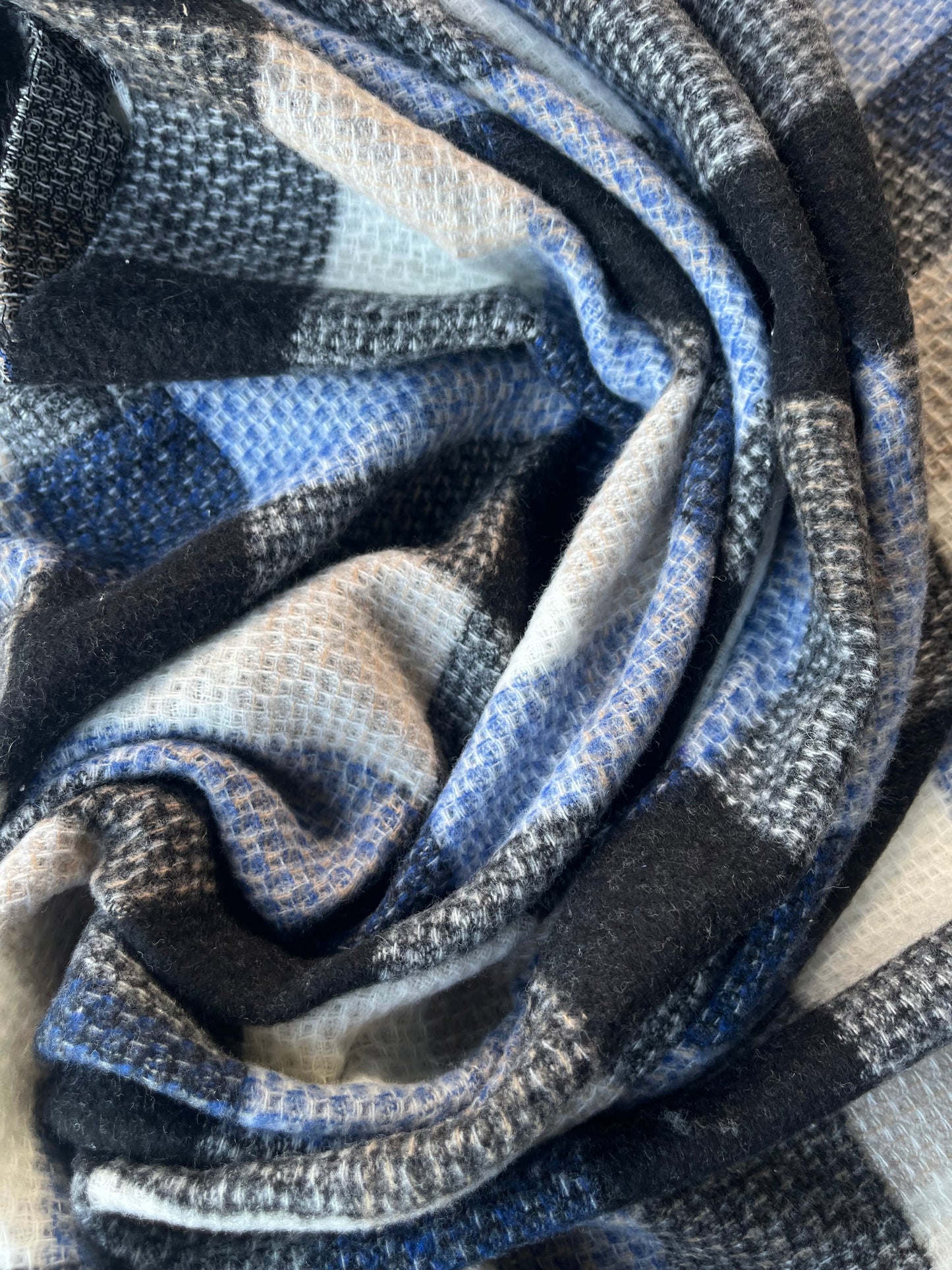 LISA 021 ecru/white/blue/black checkered heavy cotton