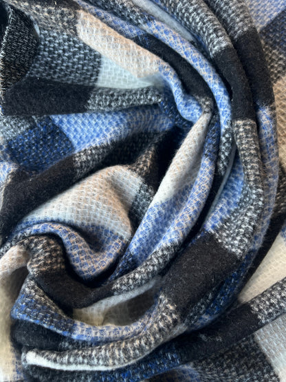 LISA 021 ecru/white/blue/black checkered heavy cotton