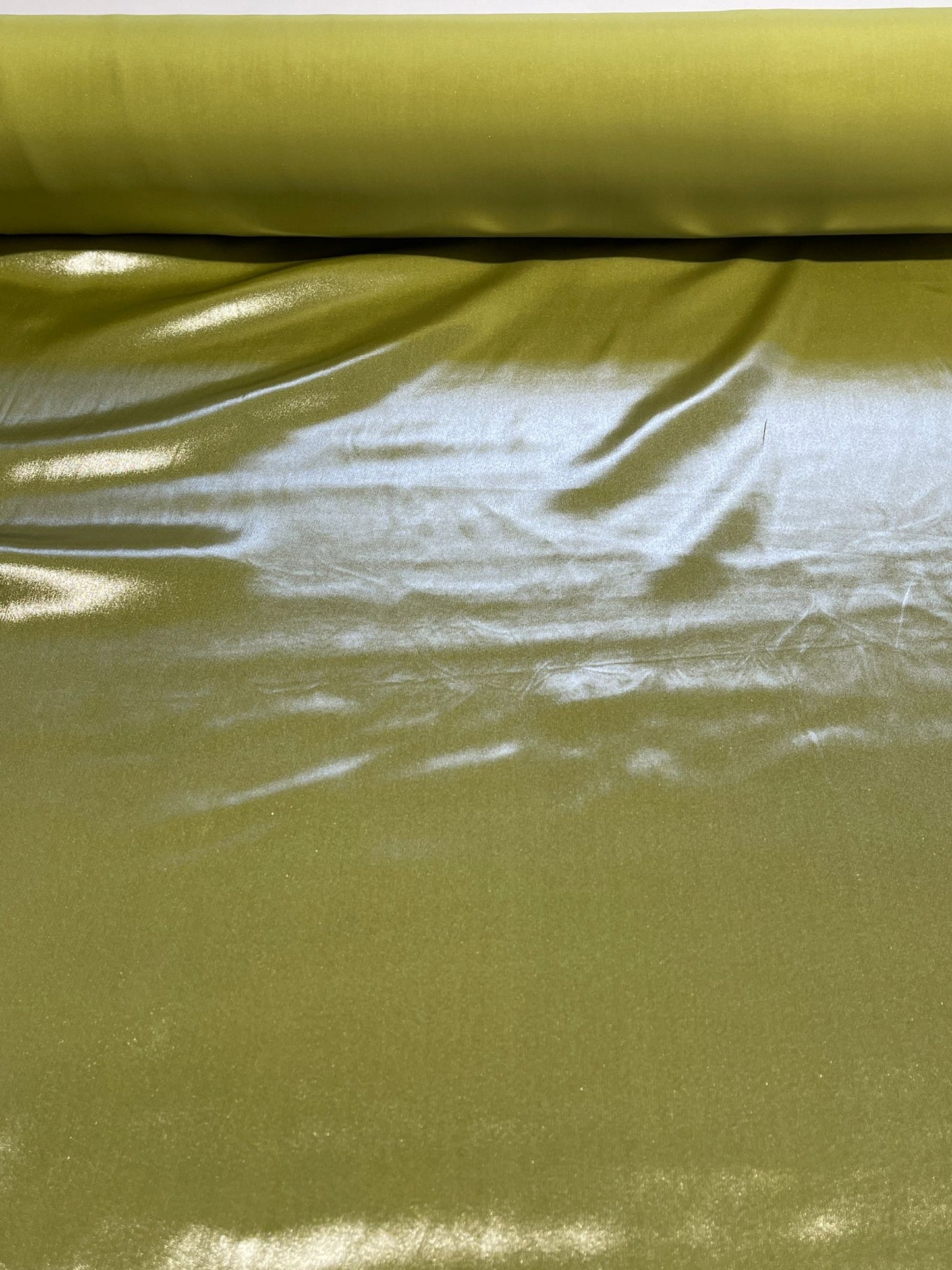 E02 LUX kiwi shiny polyester fabric