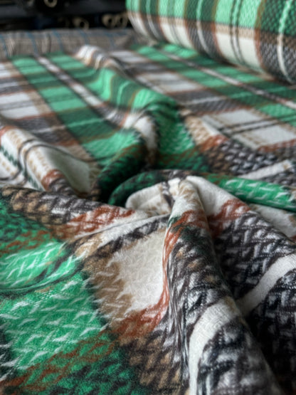 LISA 039 Green/brown/ecru checkered heavy cotton