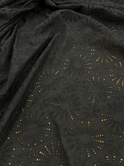 Enrique 020  broderie anglaise flower design black
