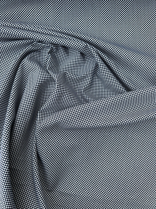 Fiona 003 Cotton twill with tiny square print navy white