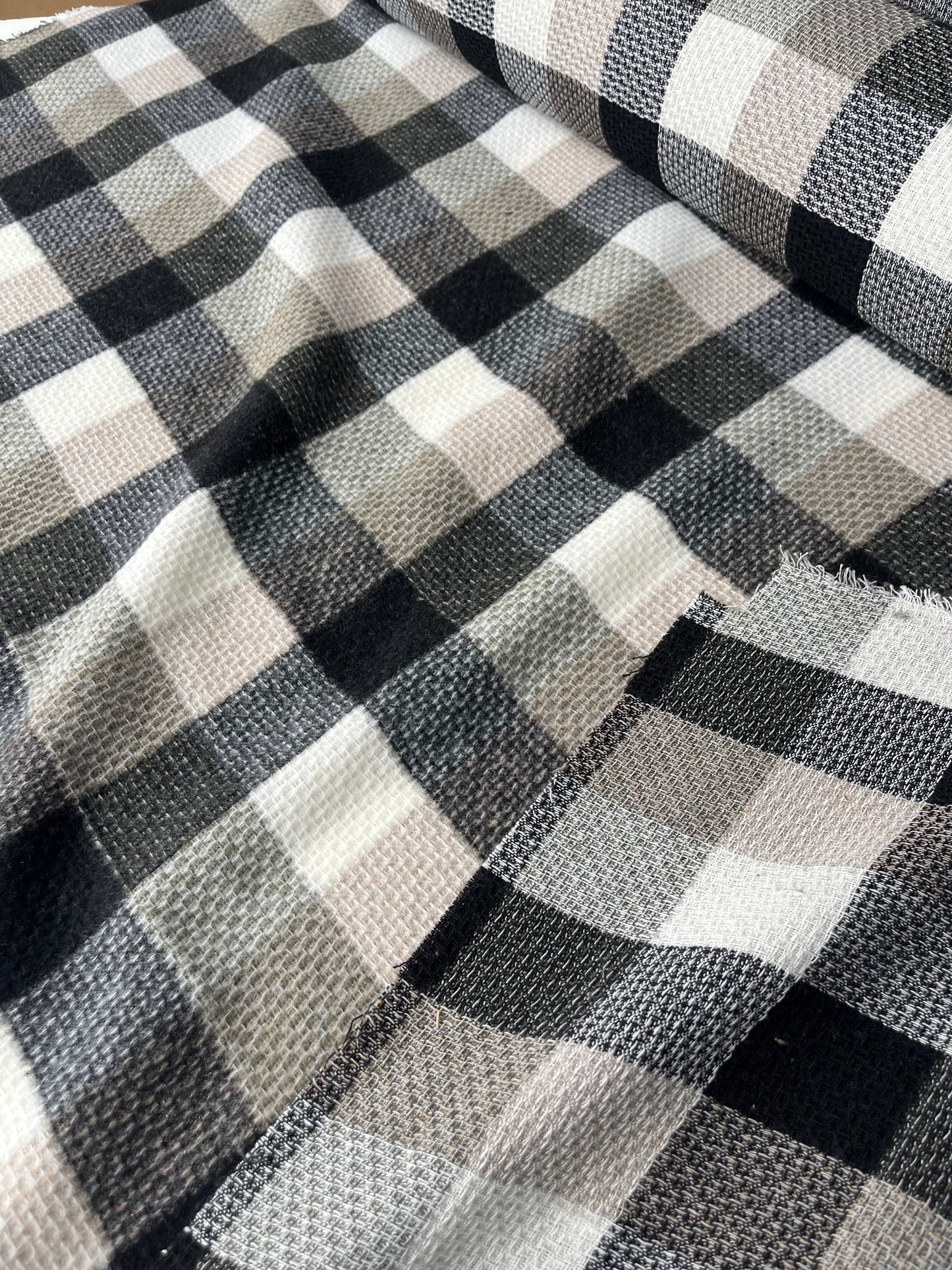 LISA 066 khaky/sand/black checkered heavy cotton